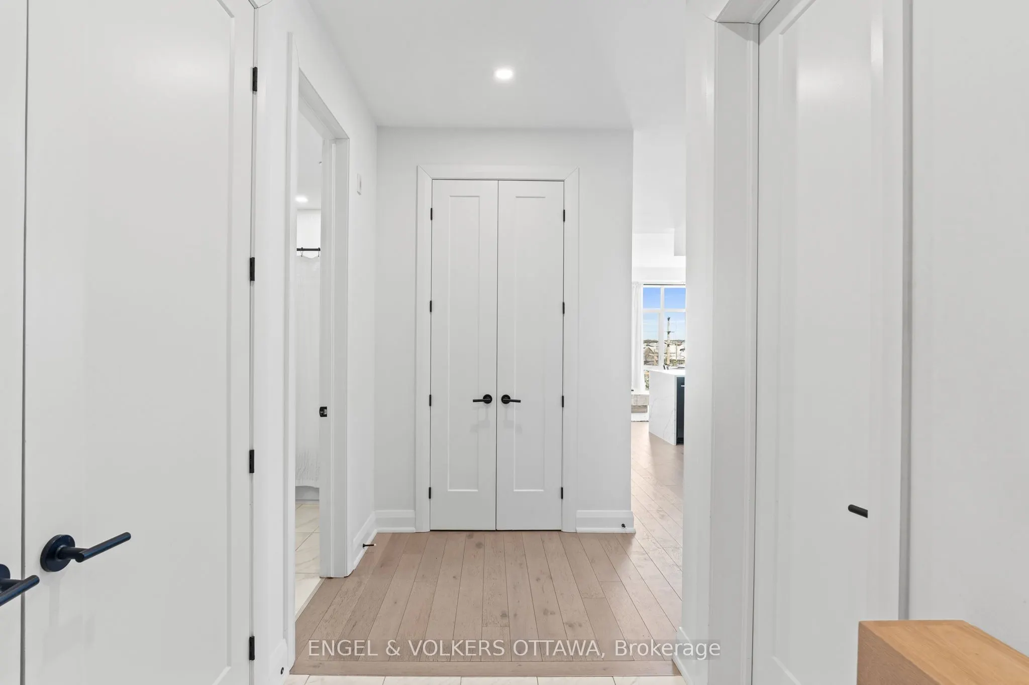 100 Cortile Private #301