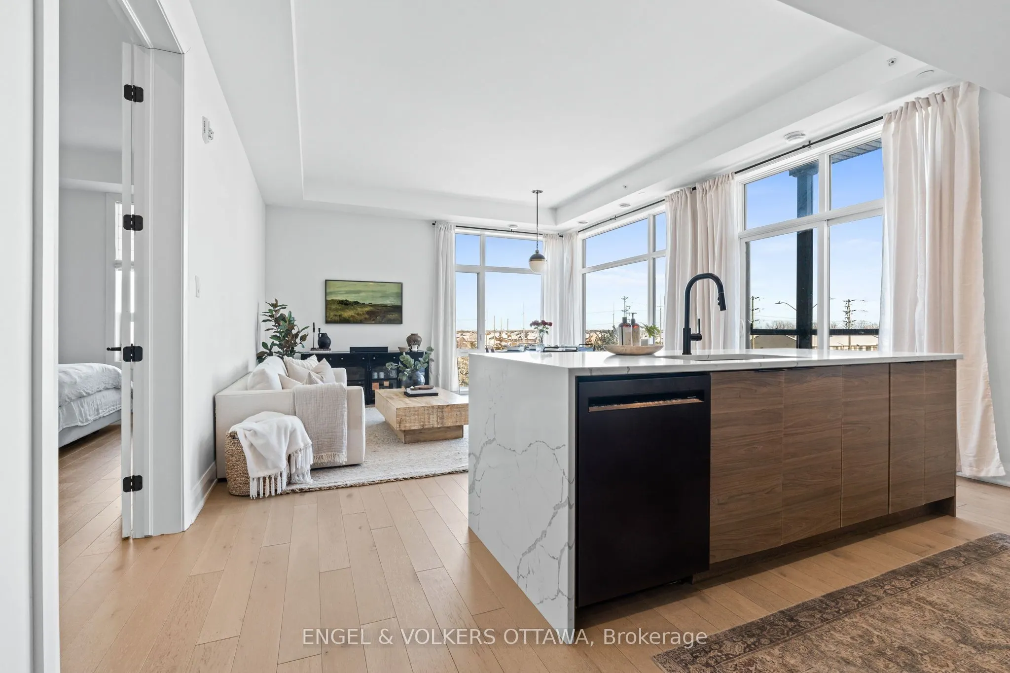 100 Cortile Private #301