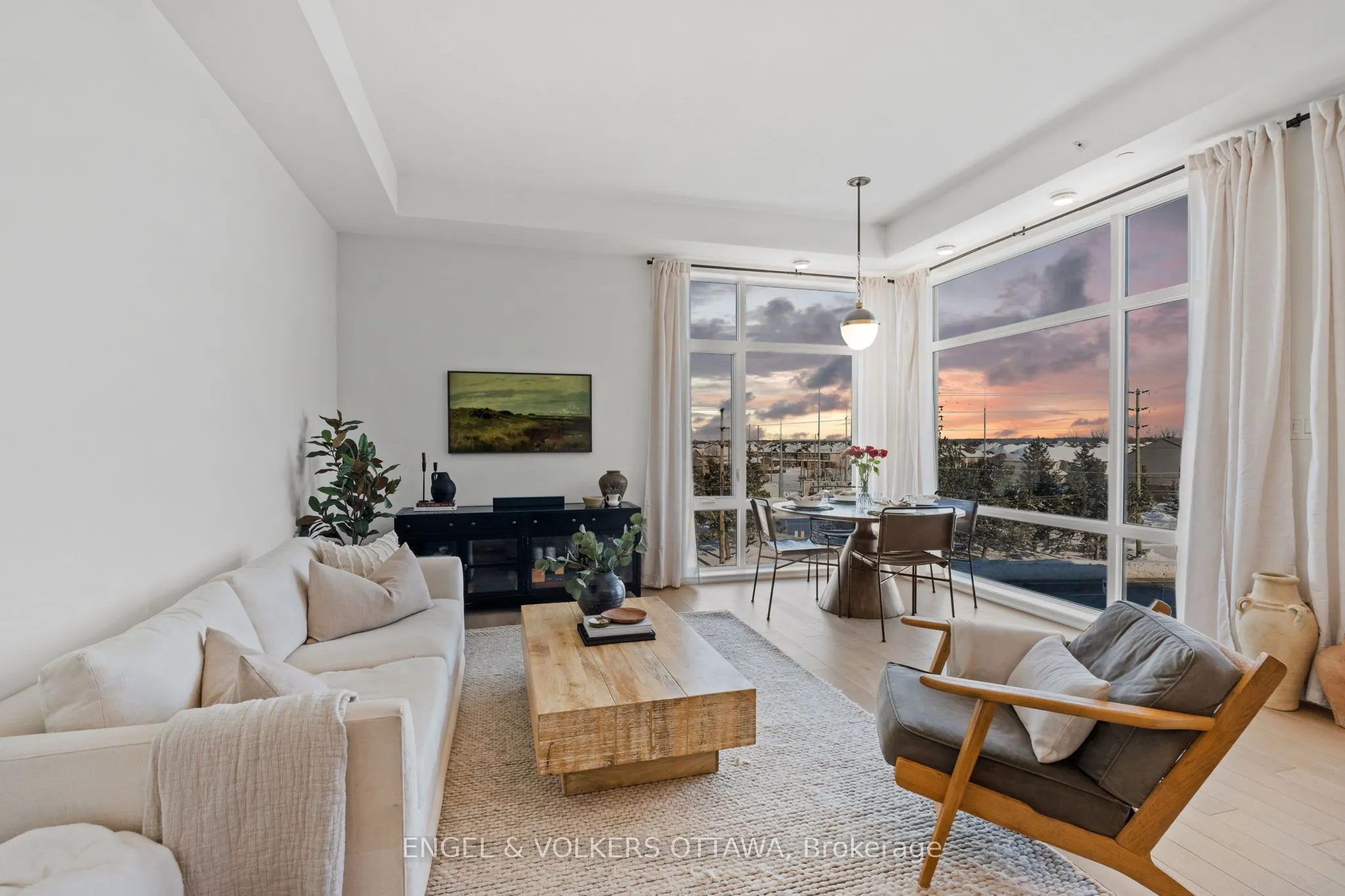 100 Cortile Private #301
