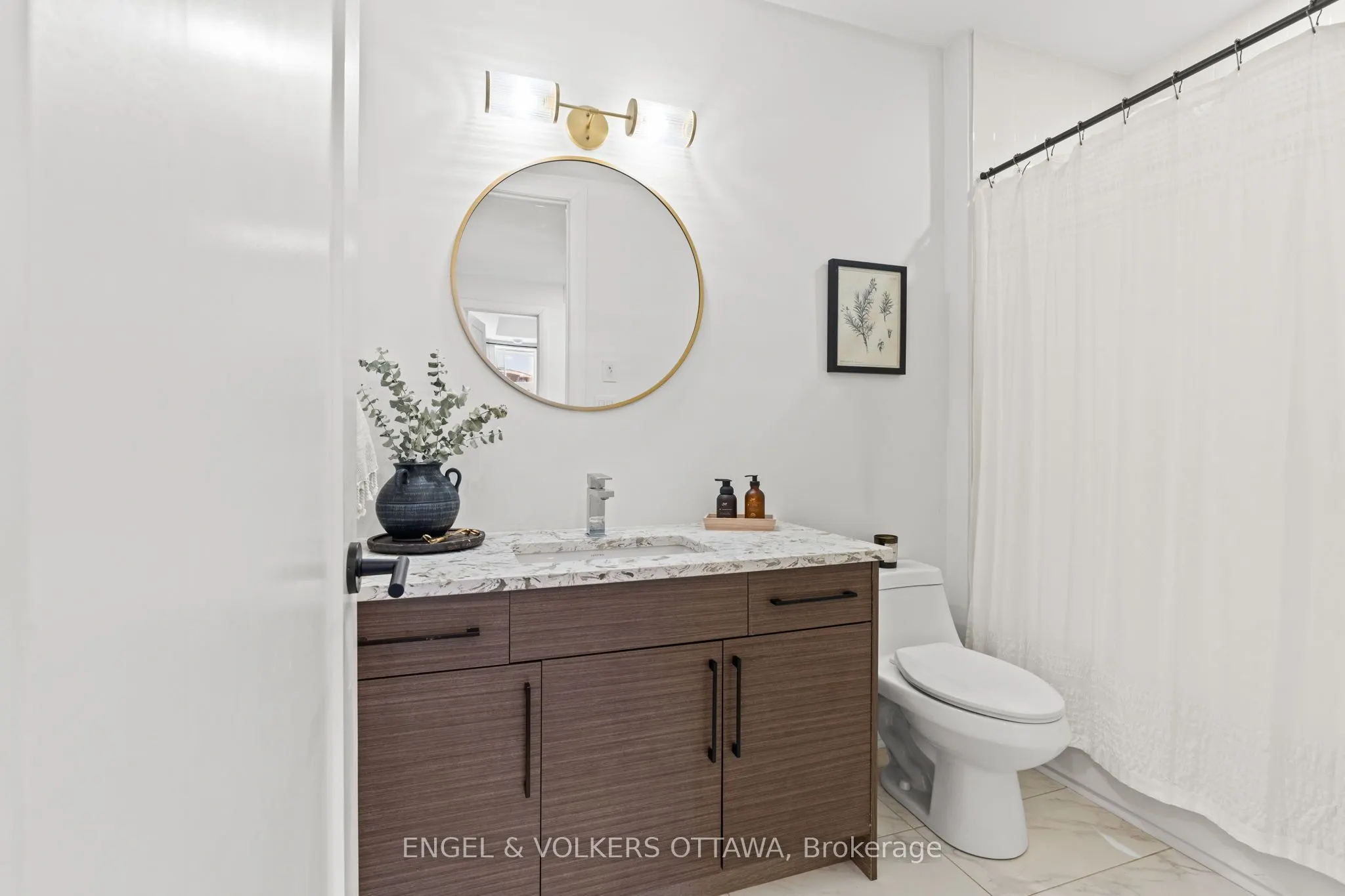 100 Cortile Private #301