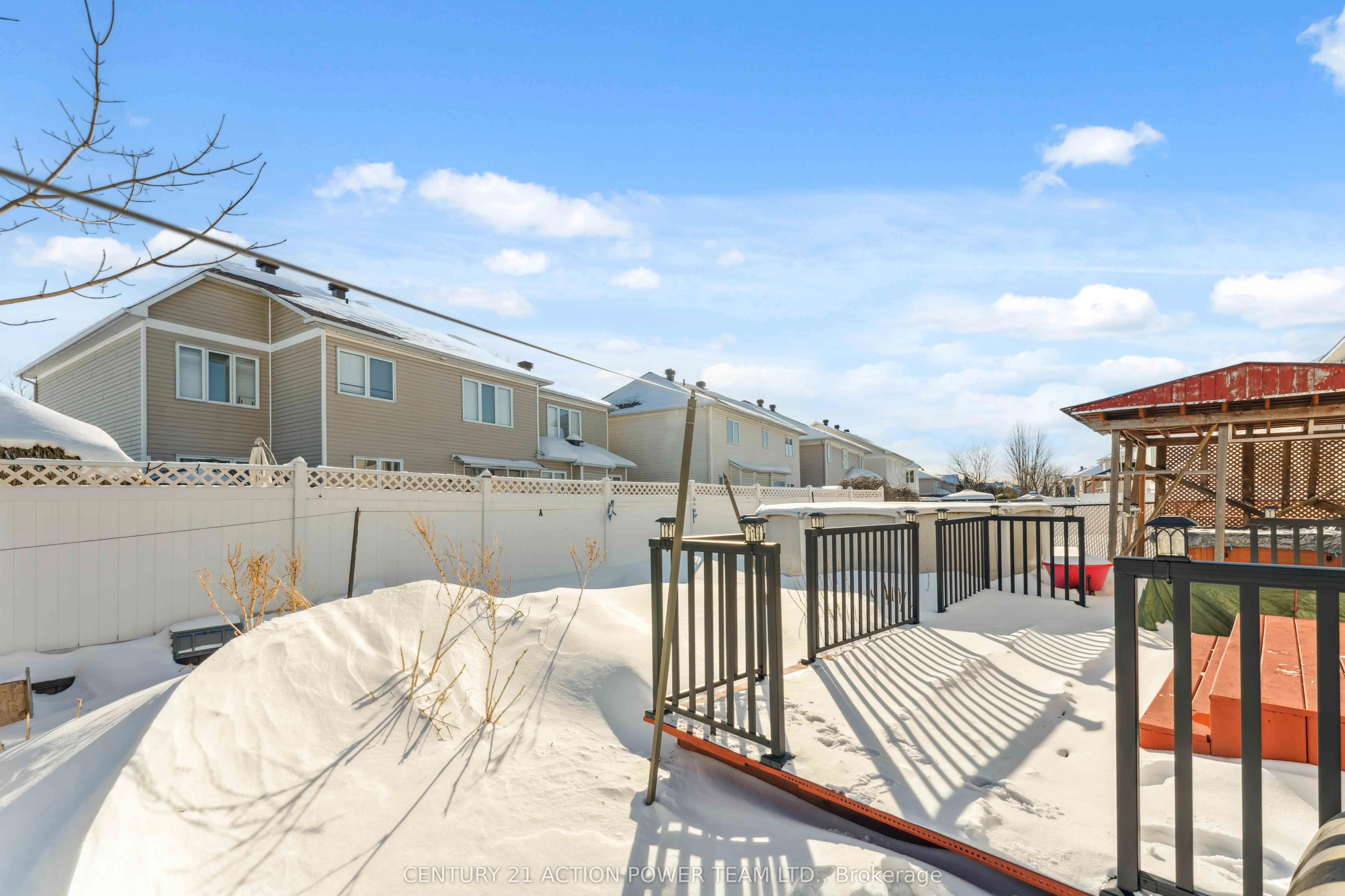 636 Aquaview Drive