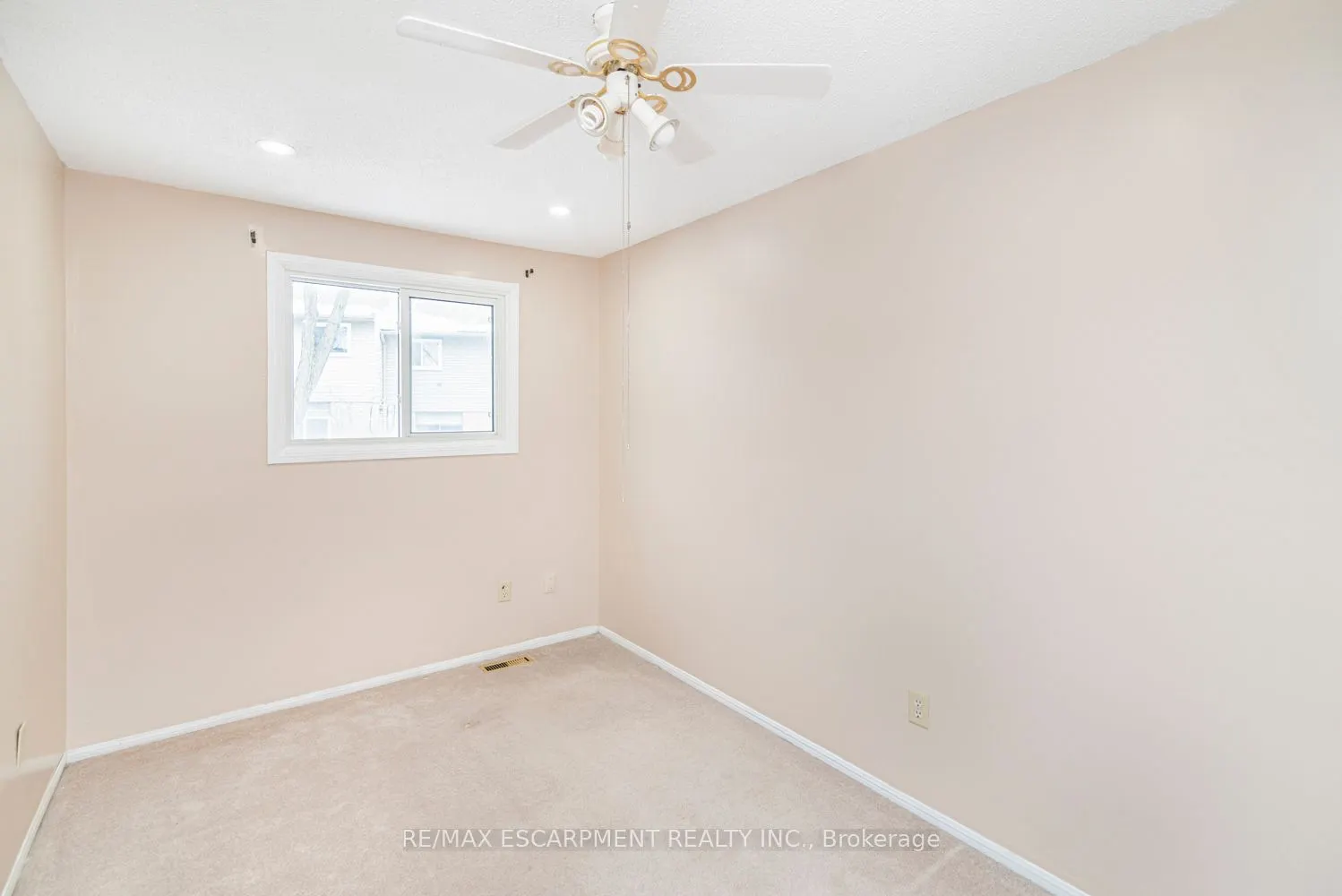 14 Derby Street, #35