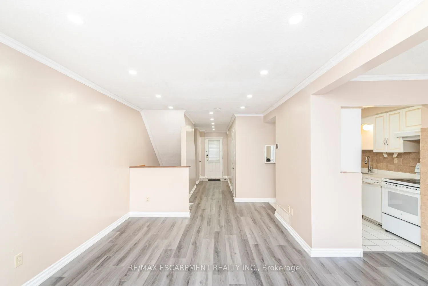 14 Derby Street, #35