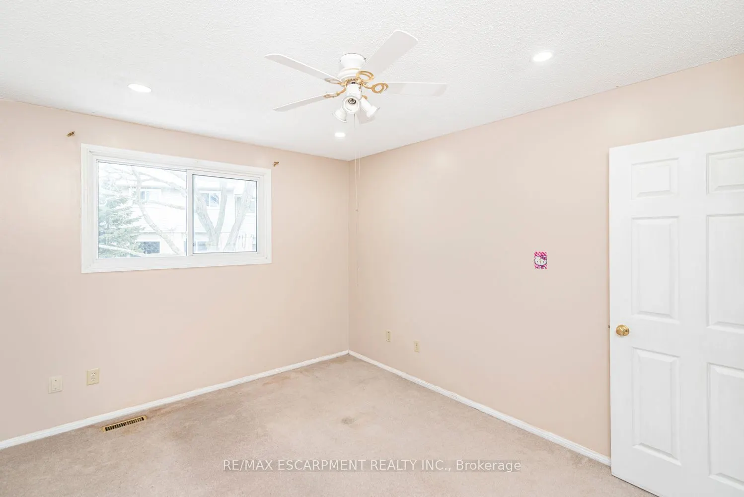 14 Derby Street, #35