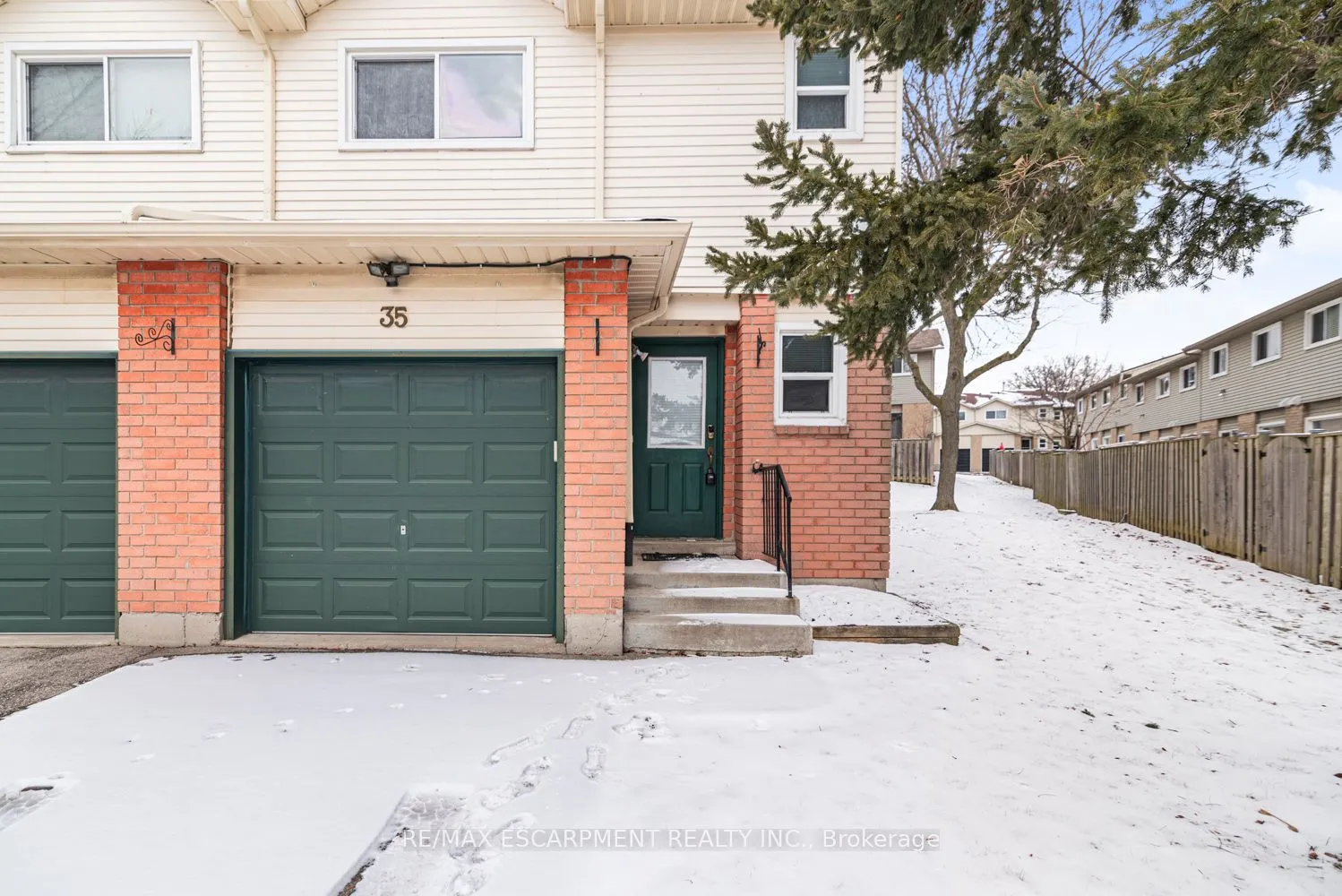 14 Derby Street, #35