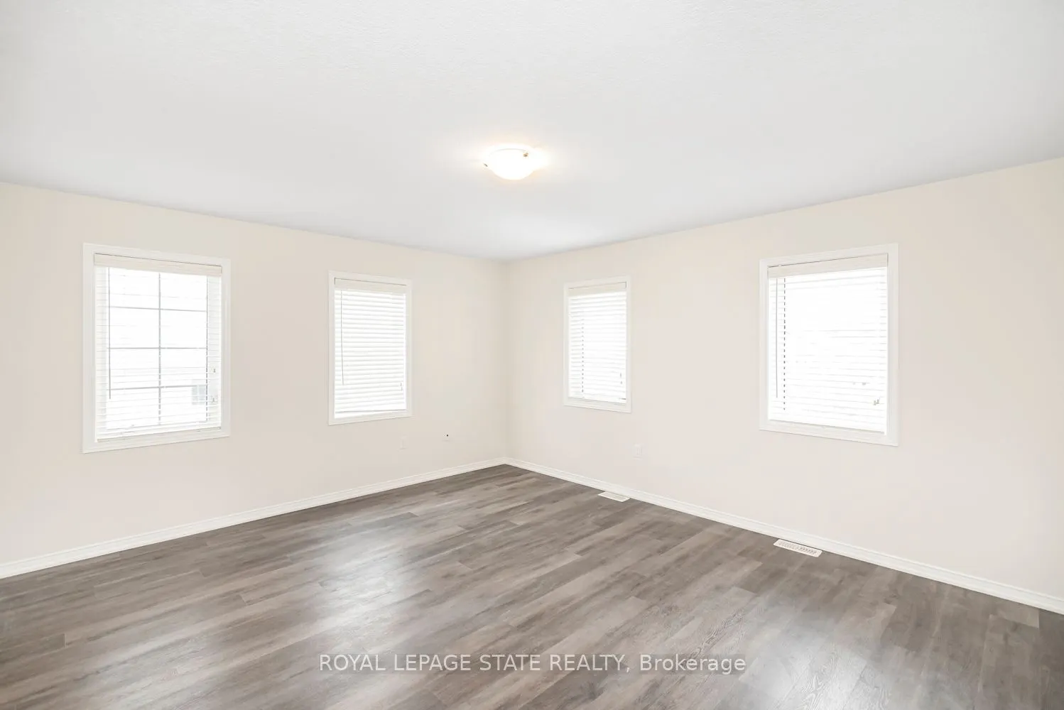 5038 Serena Drive E, #0