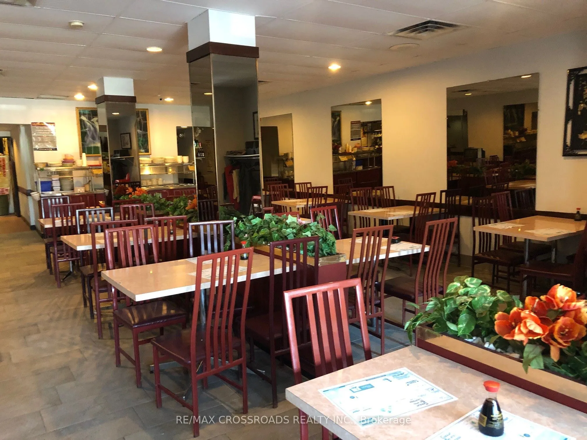 202-204 Queen Street E