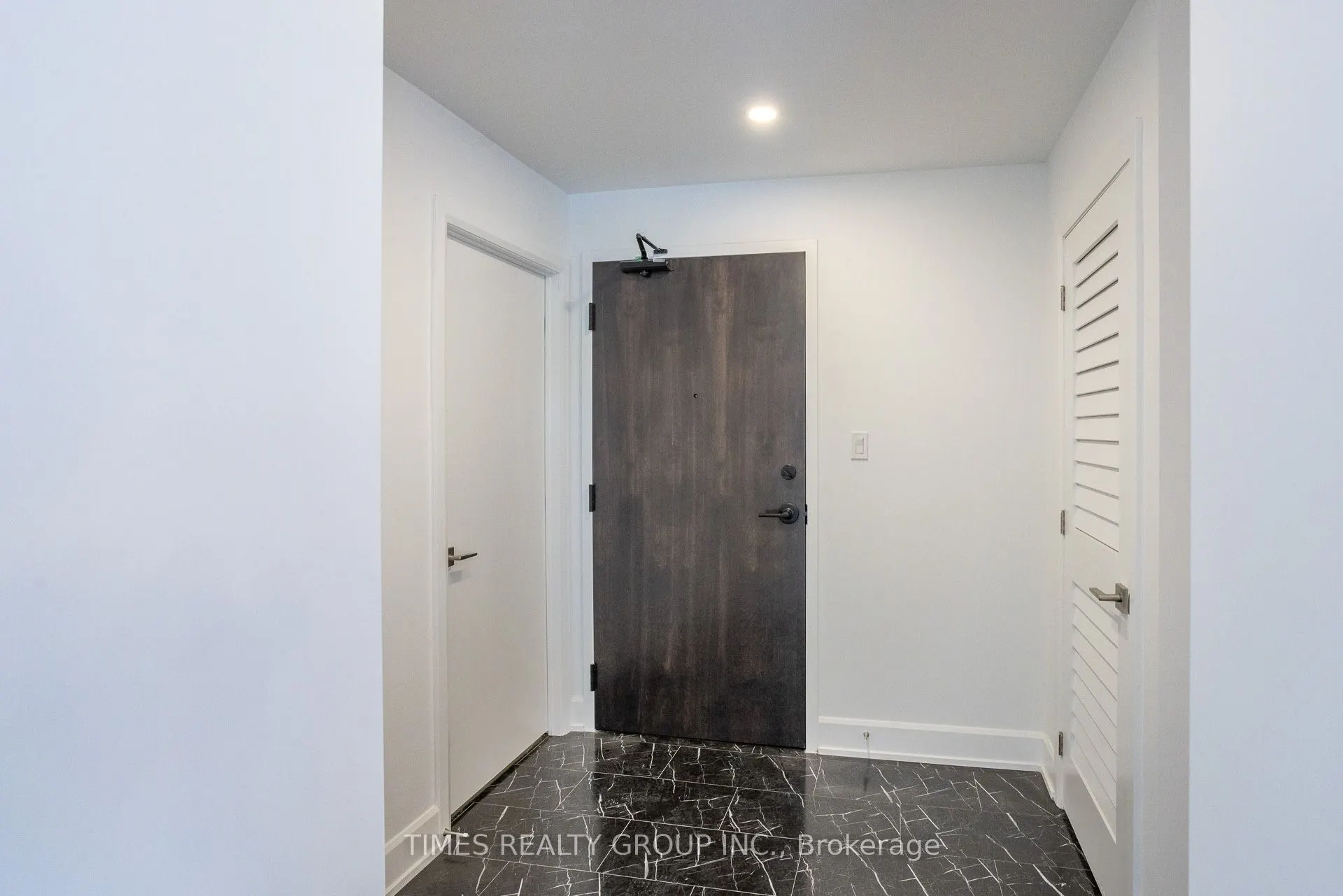 195 HUNTER Street E, #307