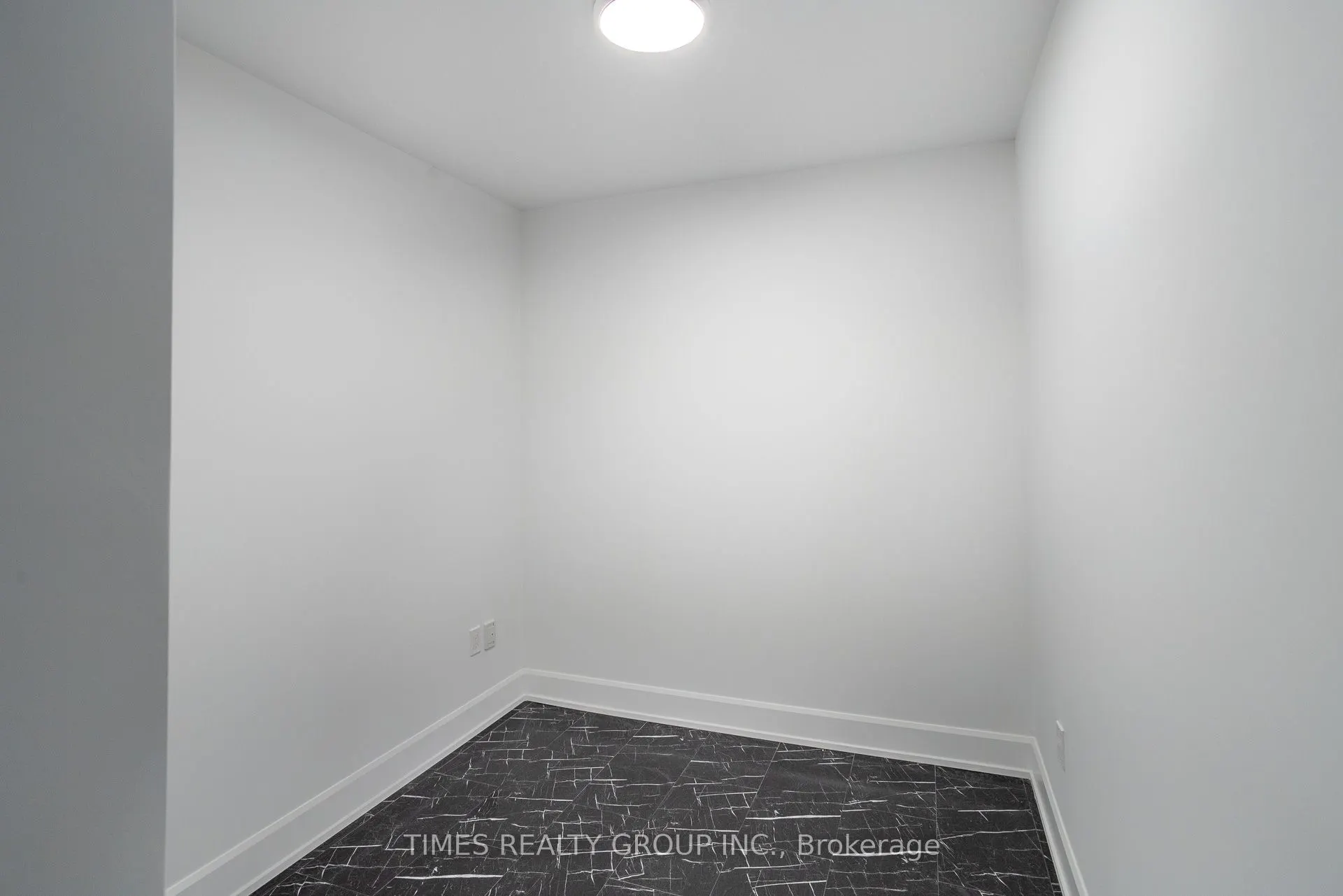 195 HUNTER Street E, #307