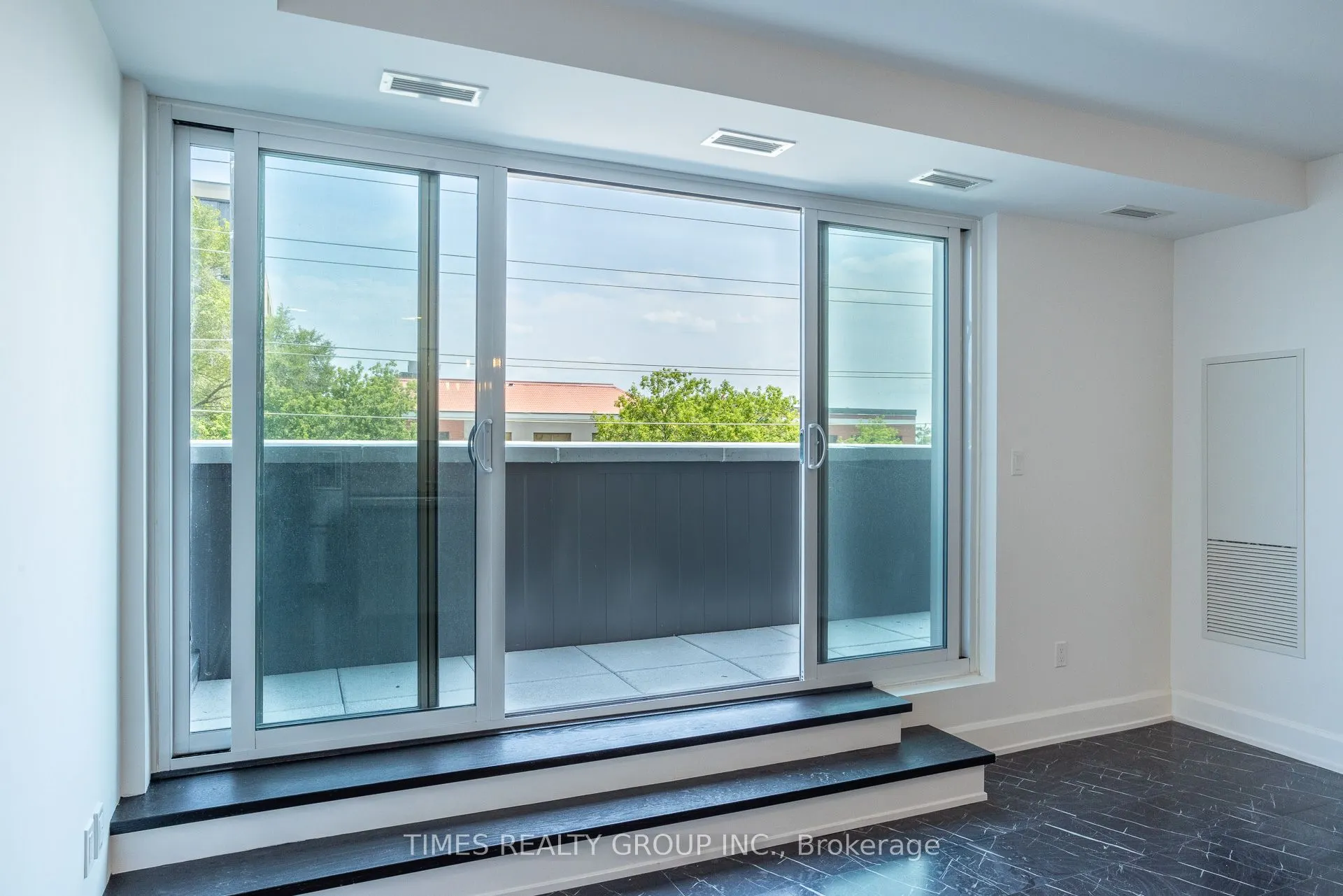 195 HUNTER Street E, #307