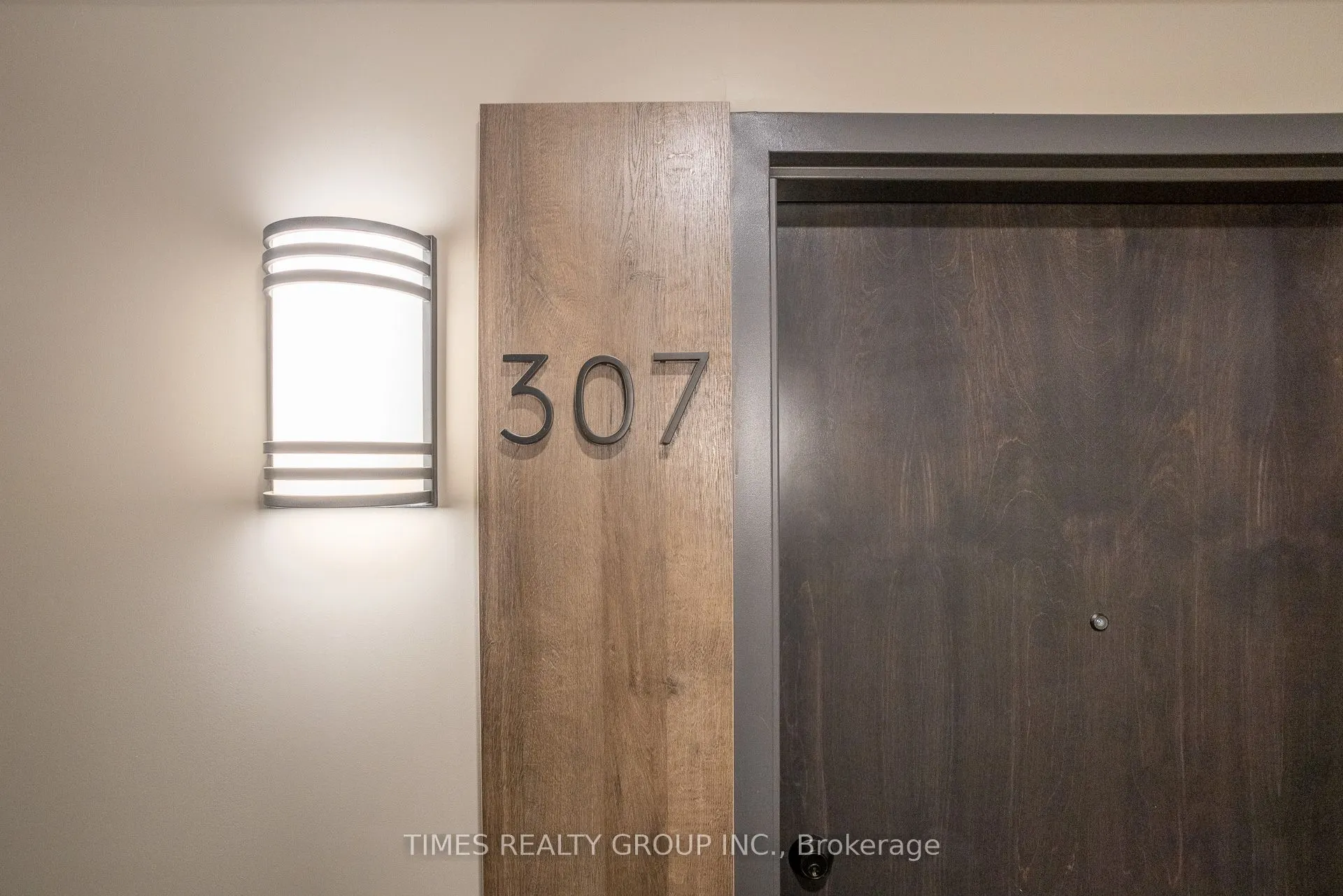 195 HUNTER Street E, #307
