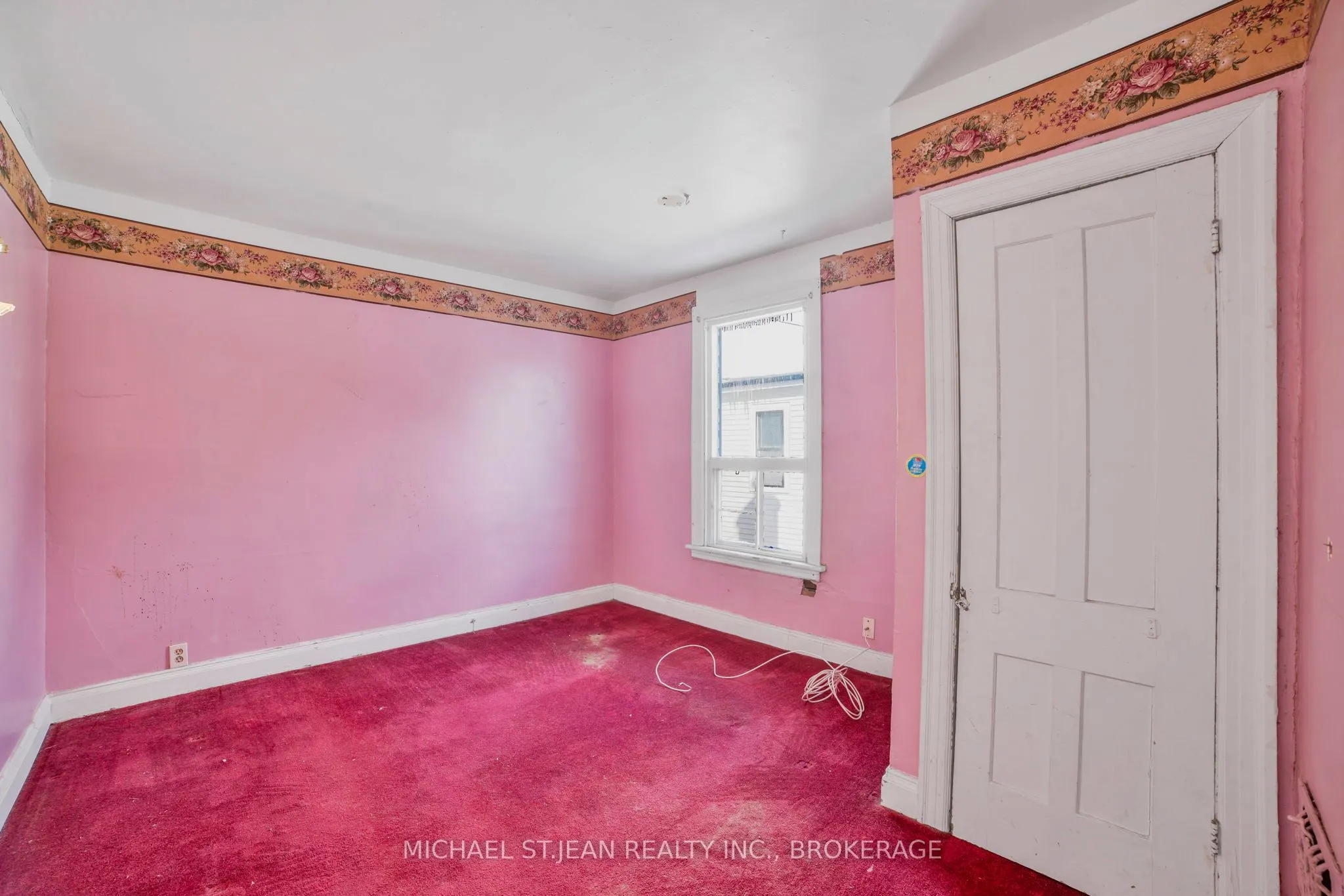 32 Picton Street W
