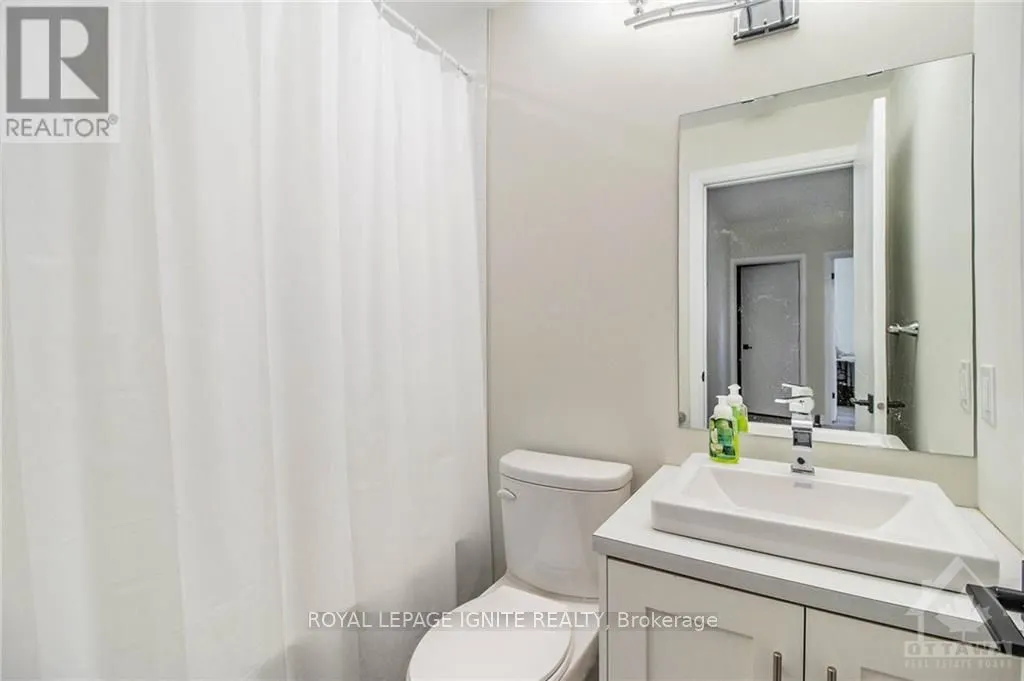 550 North Service Road #417