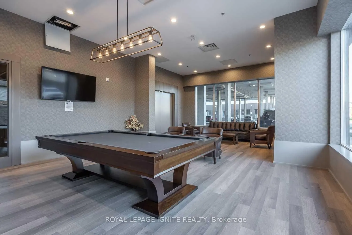 550 North Service Road #417