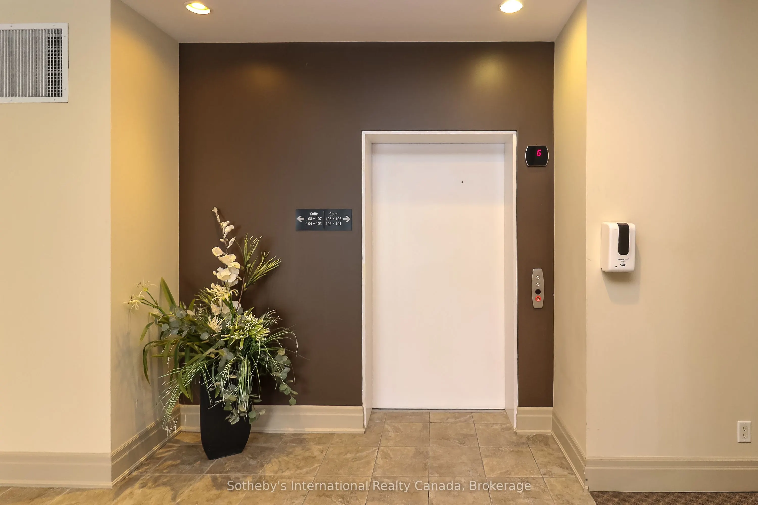 25 Beaver Street S, #308