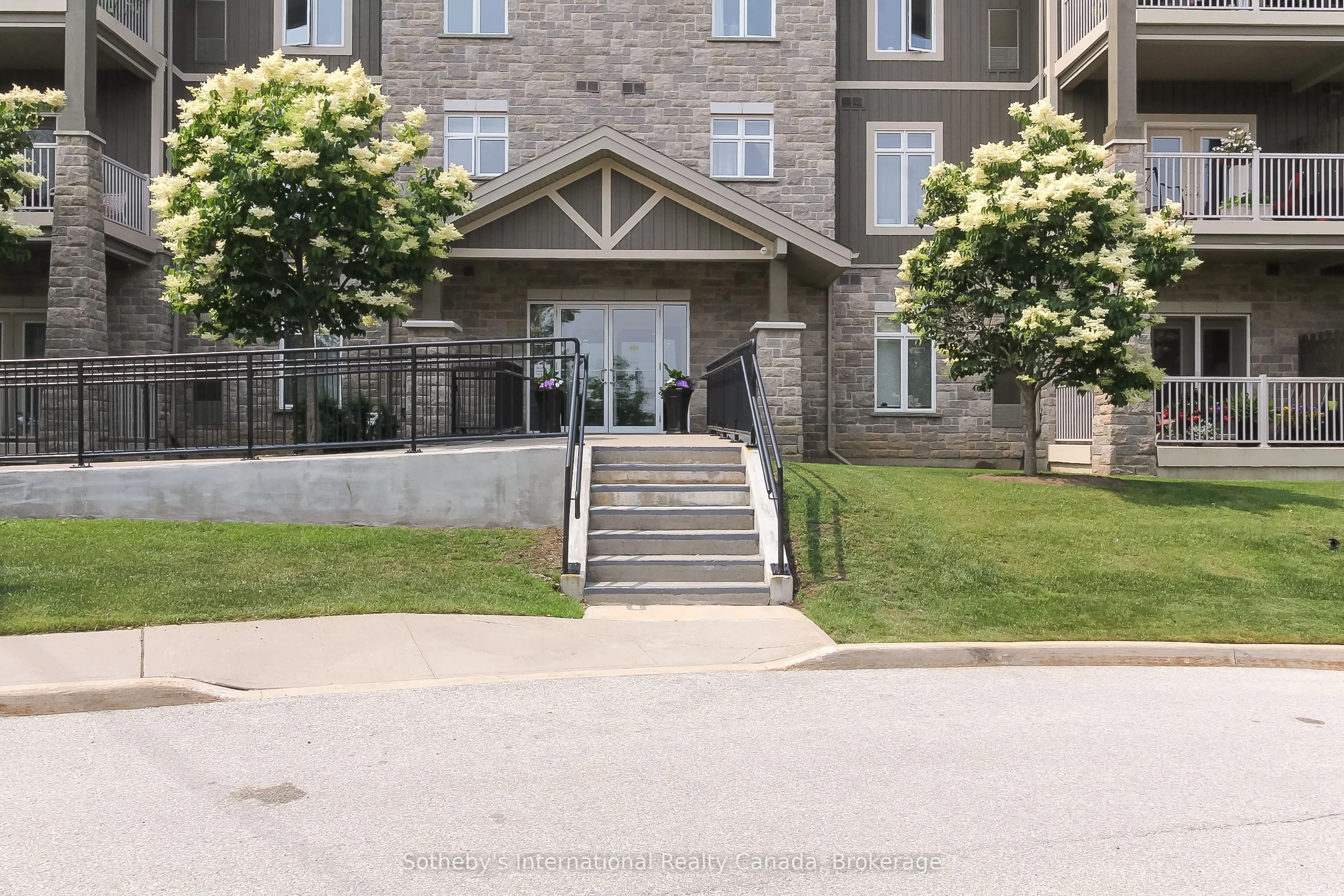 25 Beaver Street S, #308