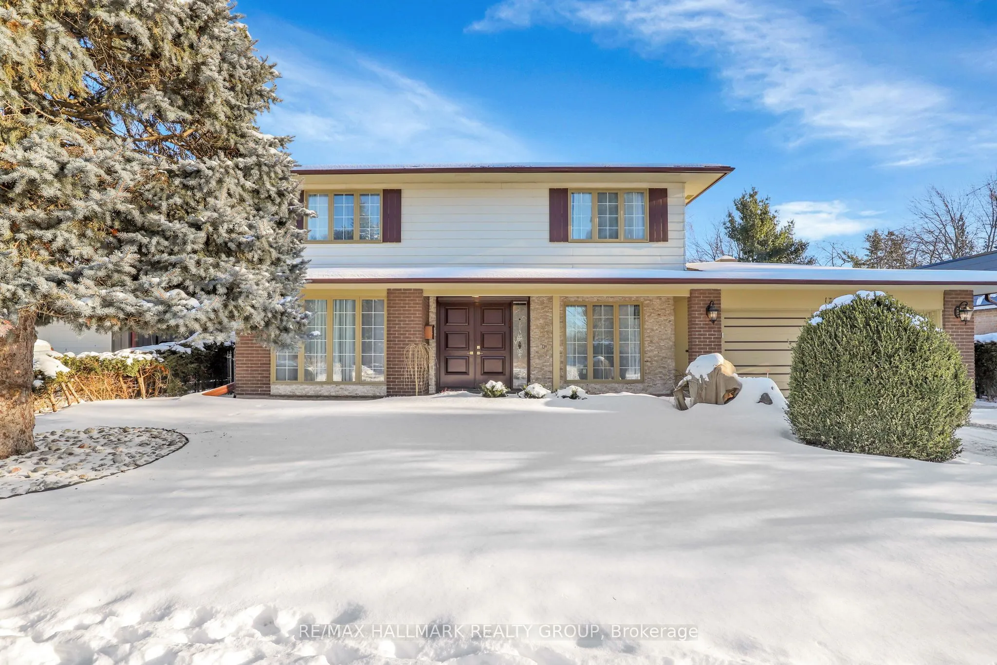1712 Playfair Drive