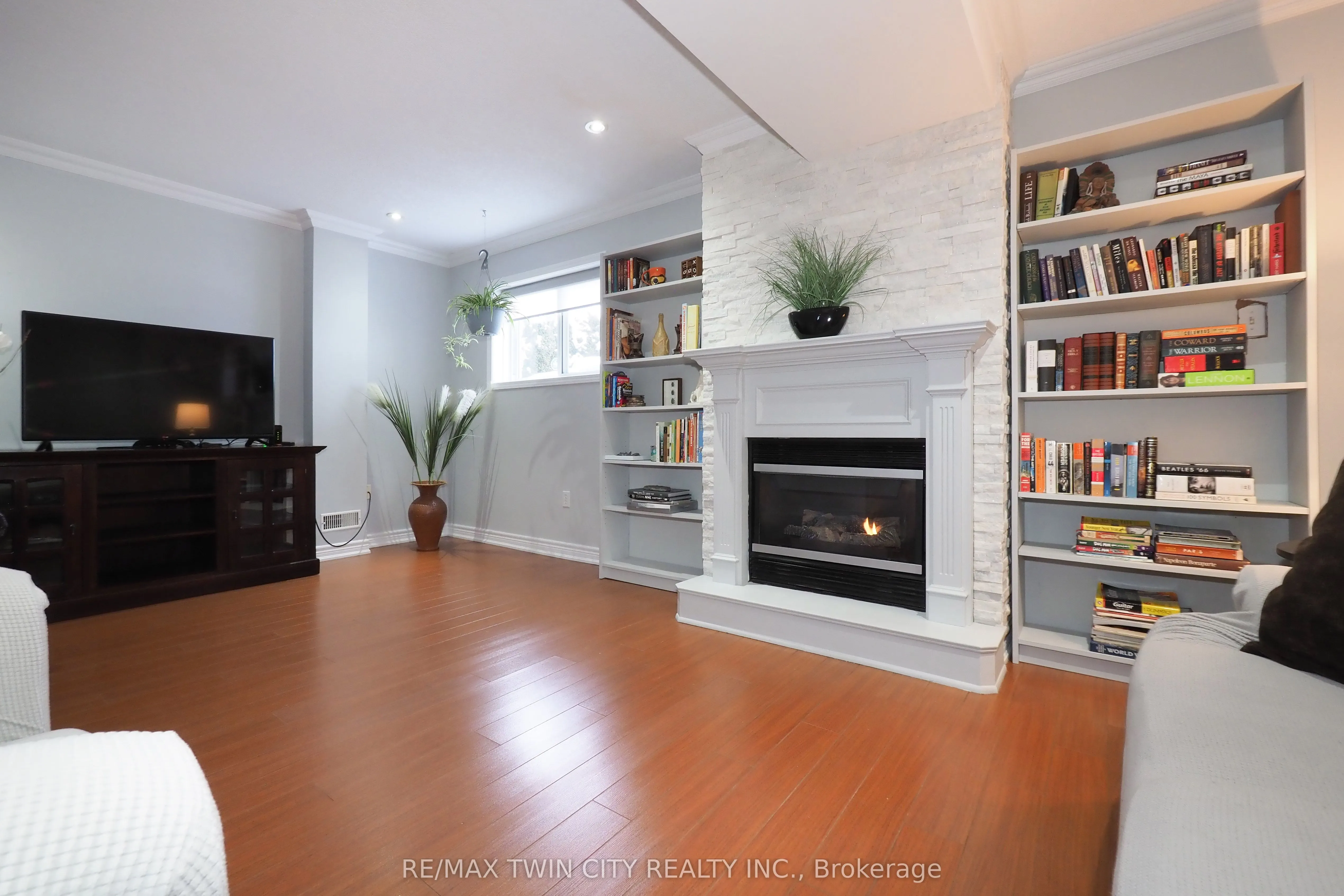 439 Langlaw Drive