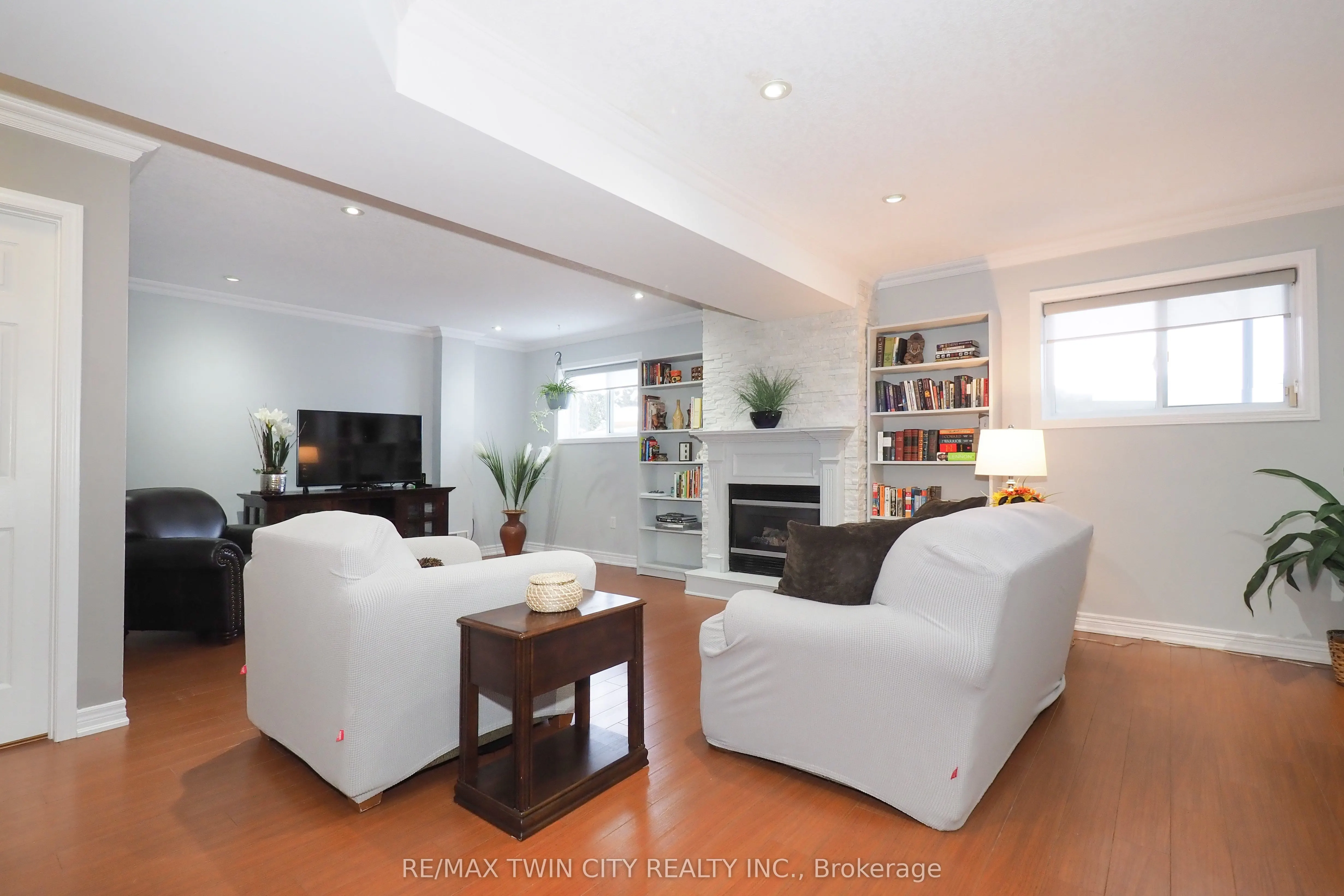 439 Langlaw Drive