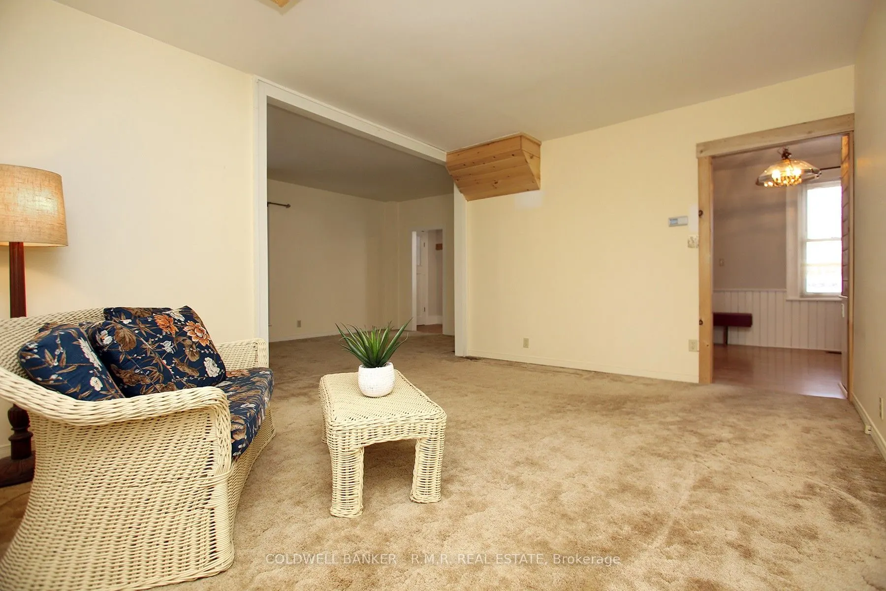 367 Lakeshore Road