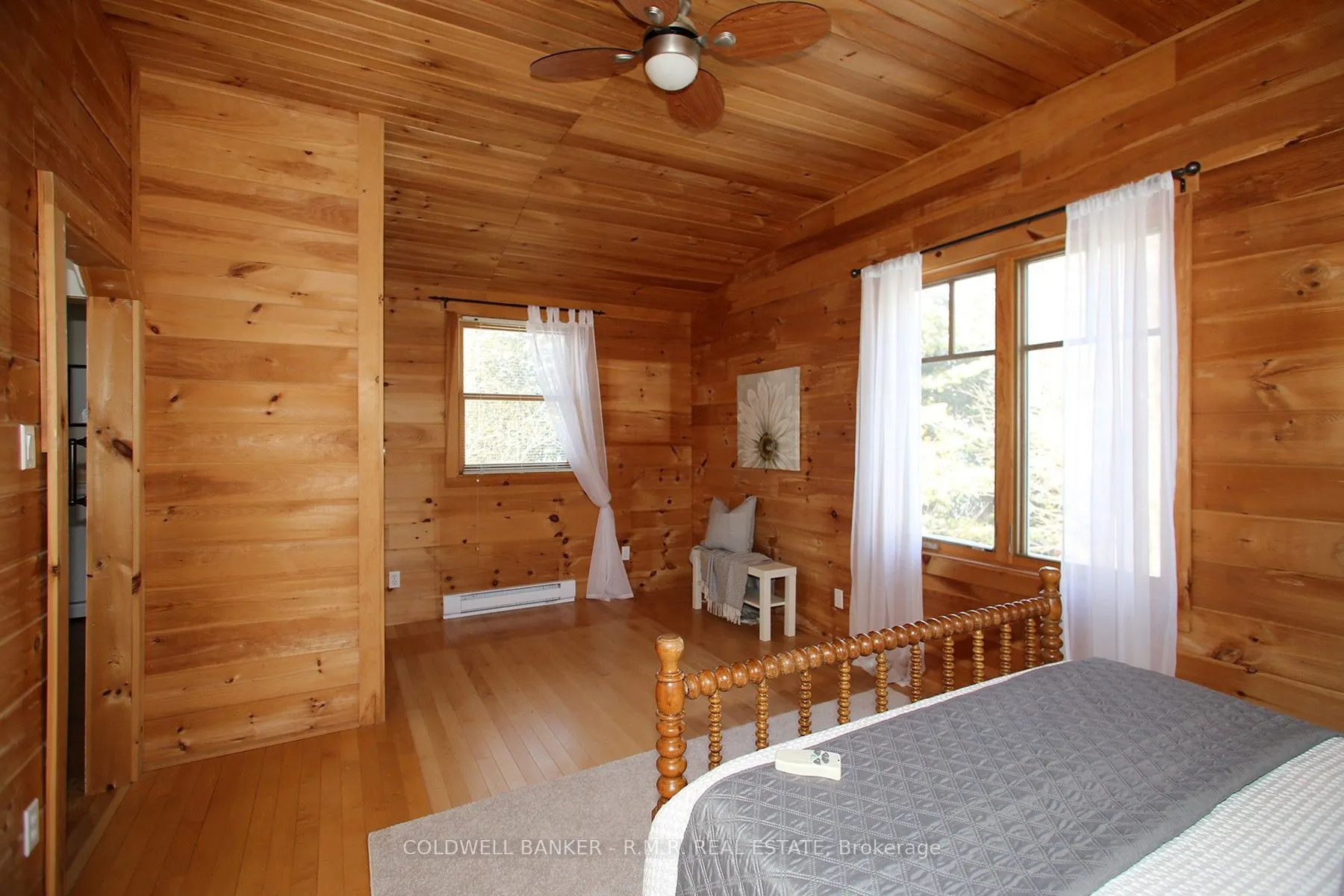 367 Lakeshore Road
