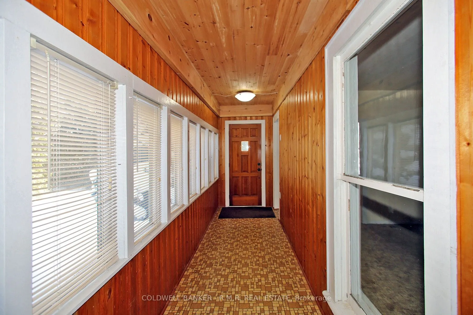 367 Lakeshore Road