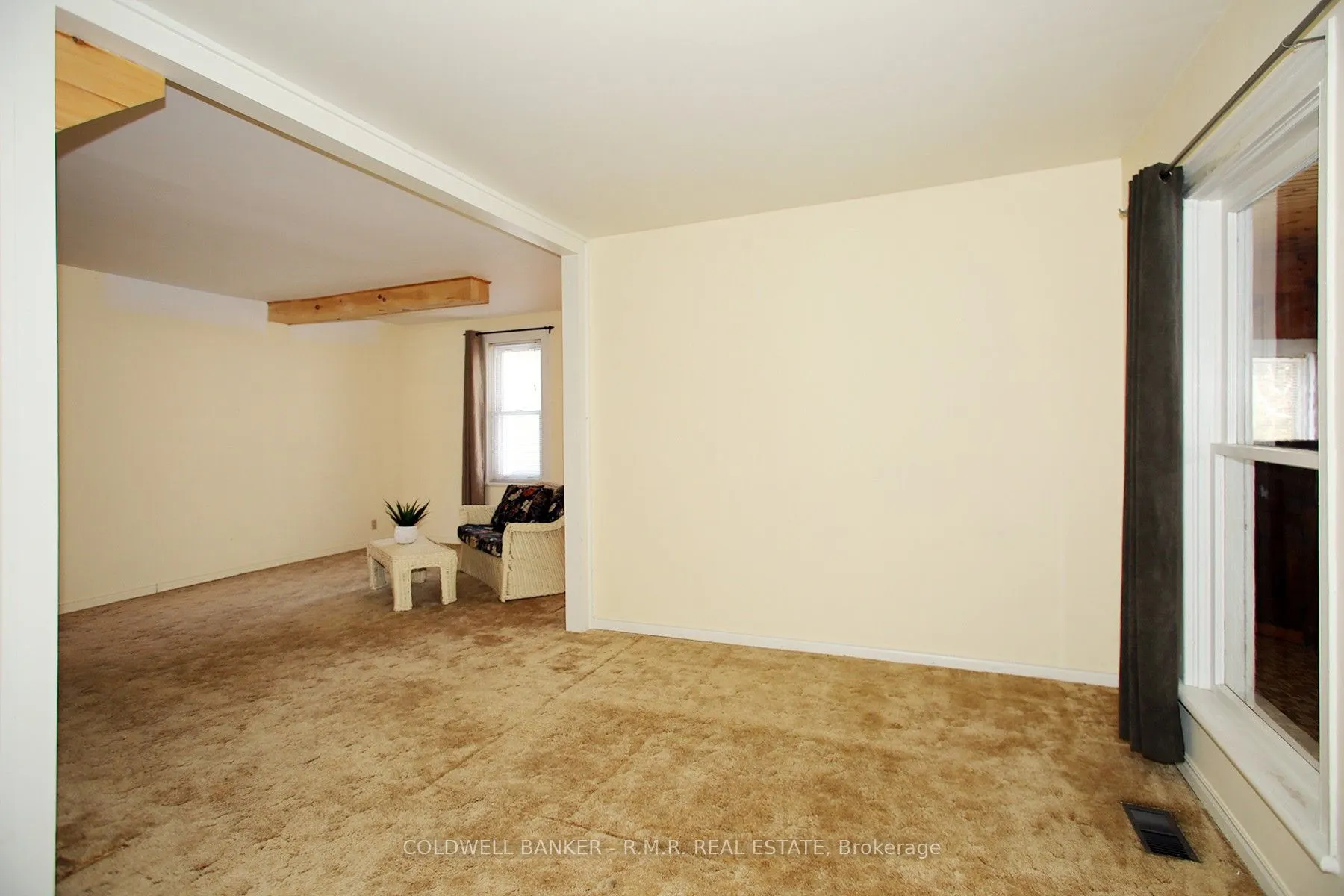 367 Lakeshore Road