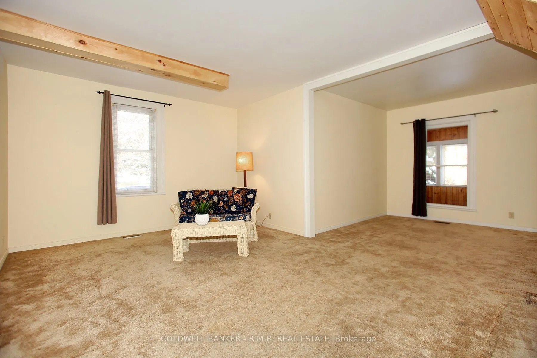 367 Lakeshore Road