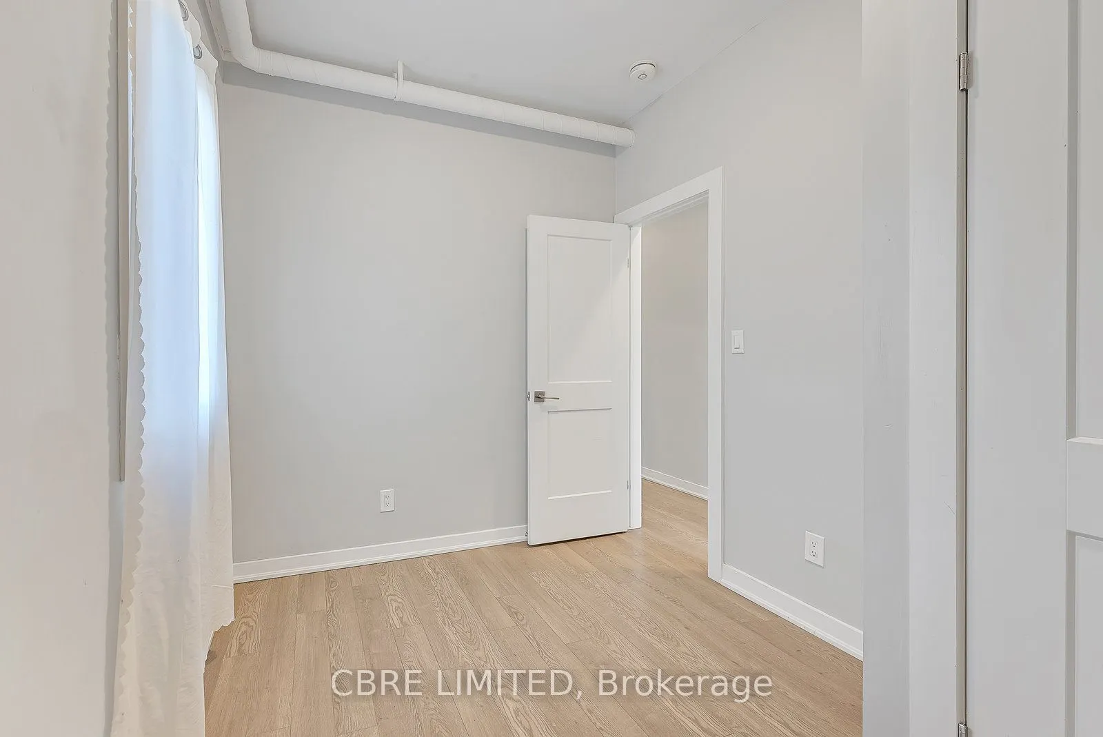 657 Barton Street E, #201