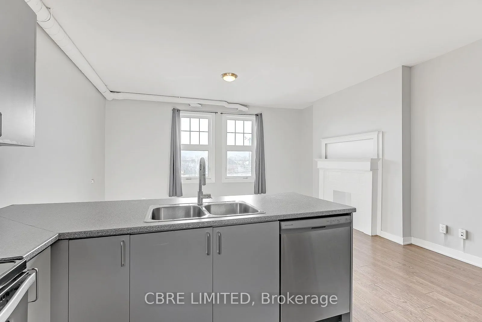 657 Barton Street E, #201