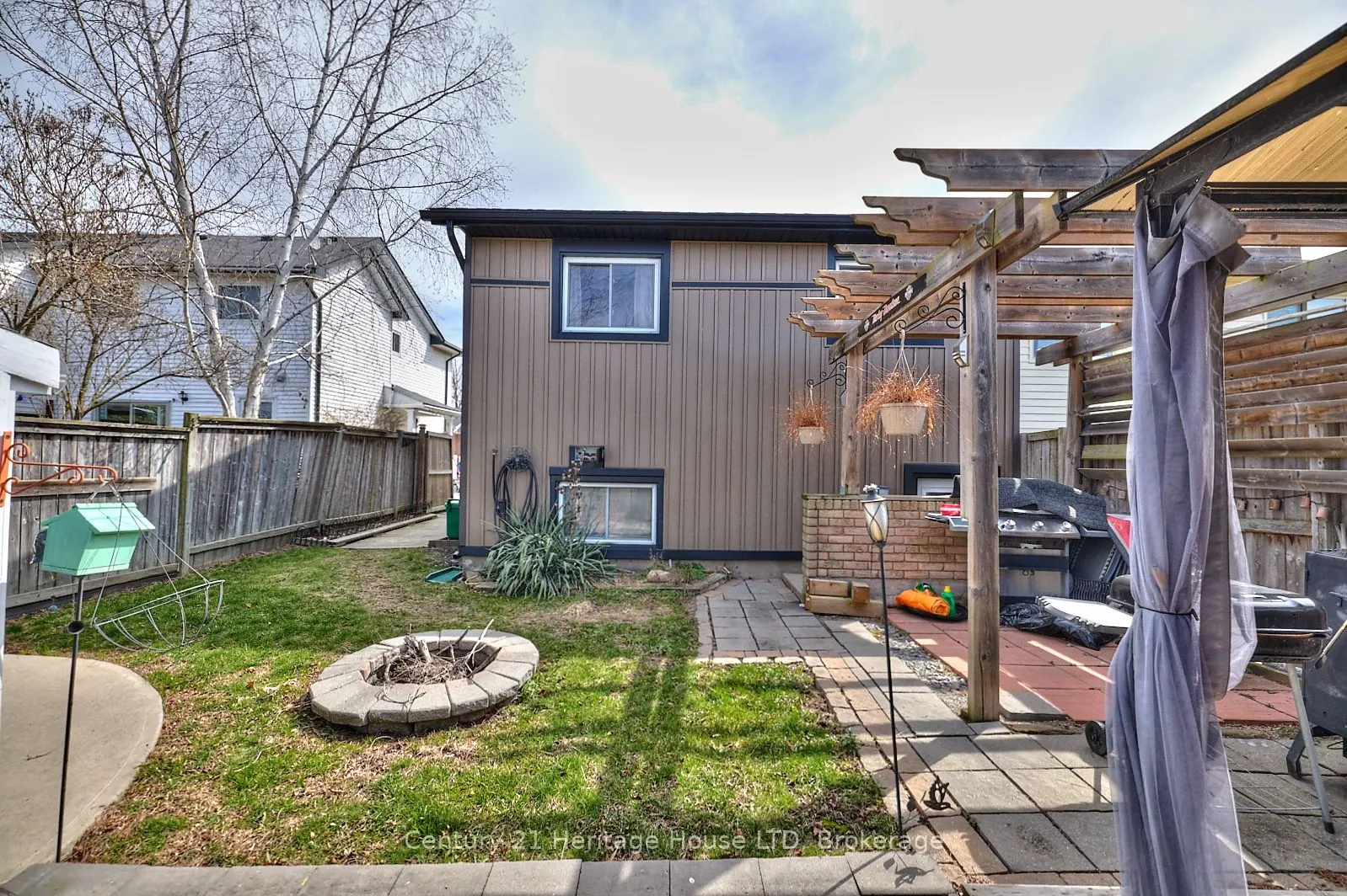 27 Mayfair Drive