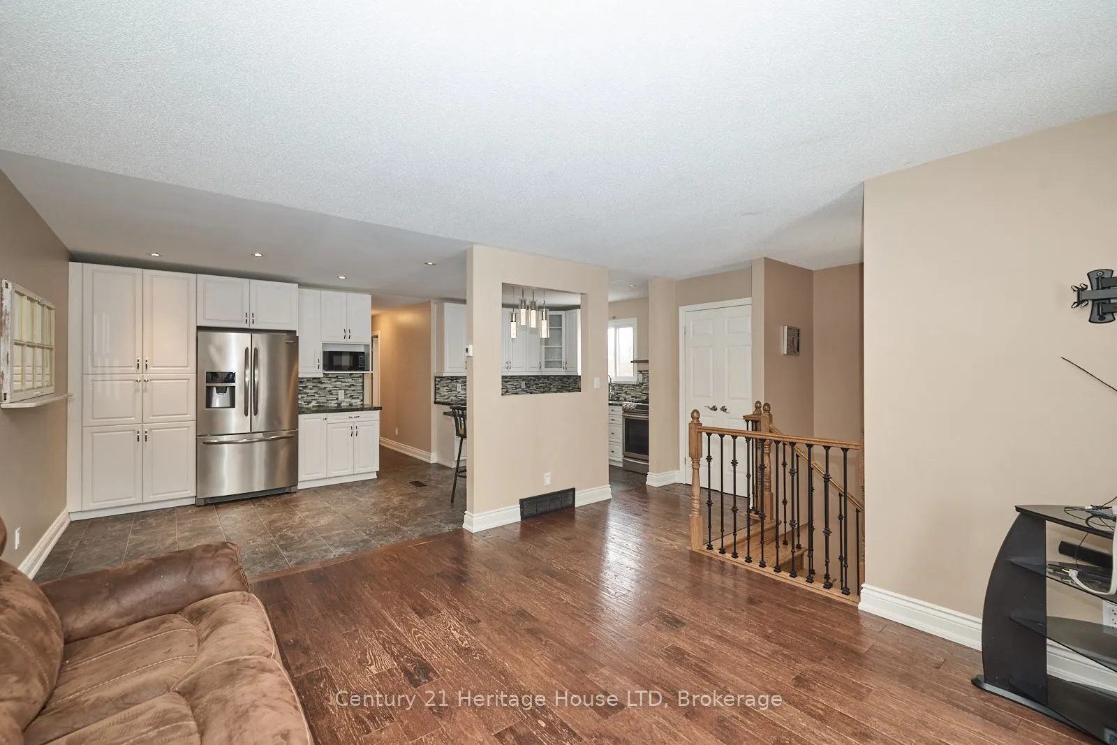 27 Mayfair Drive