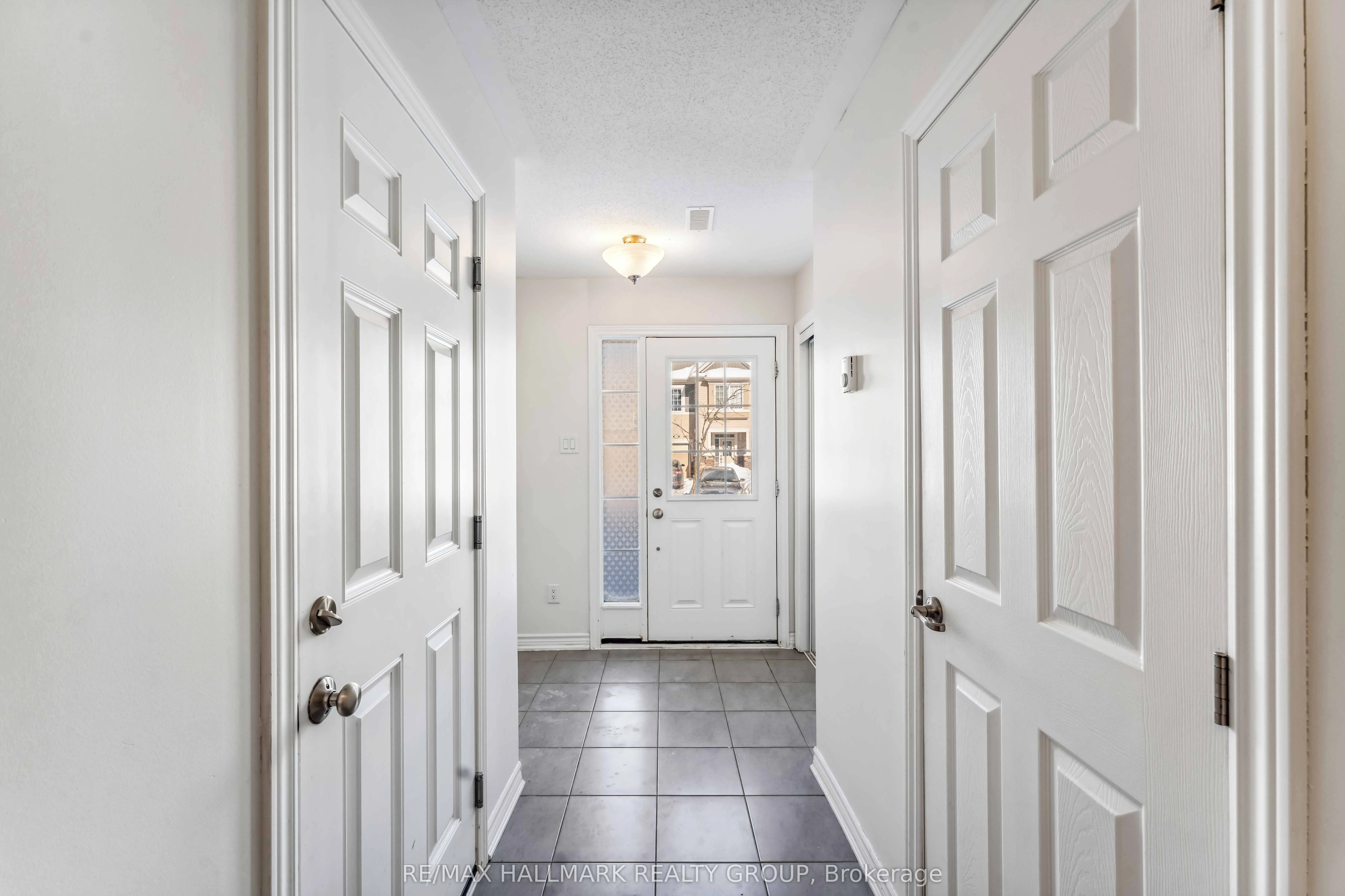 567 Roundleaf Way