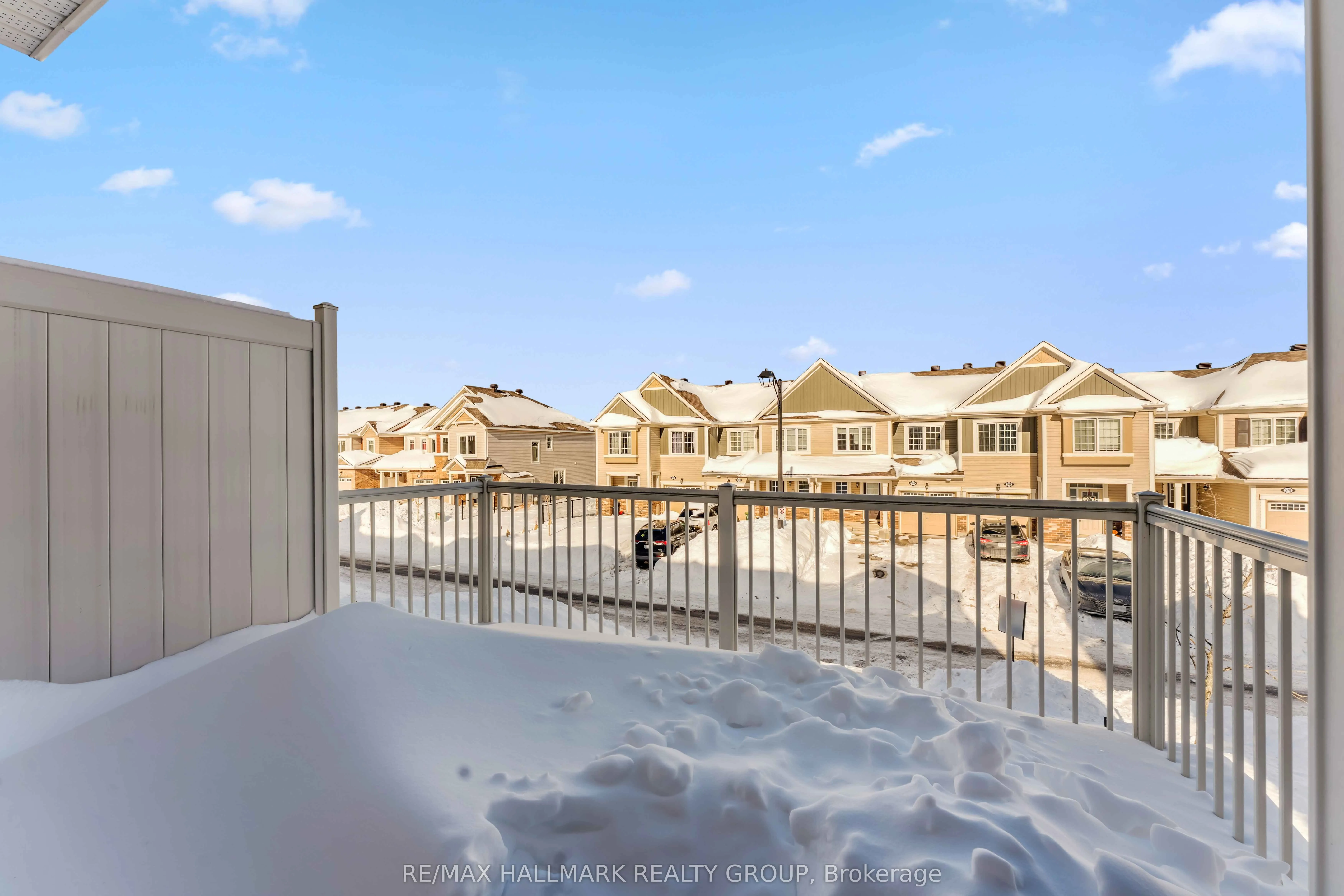 567 Roundleaf Way