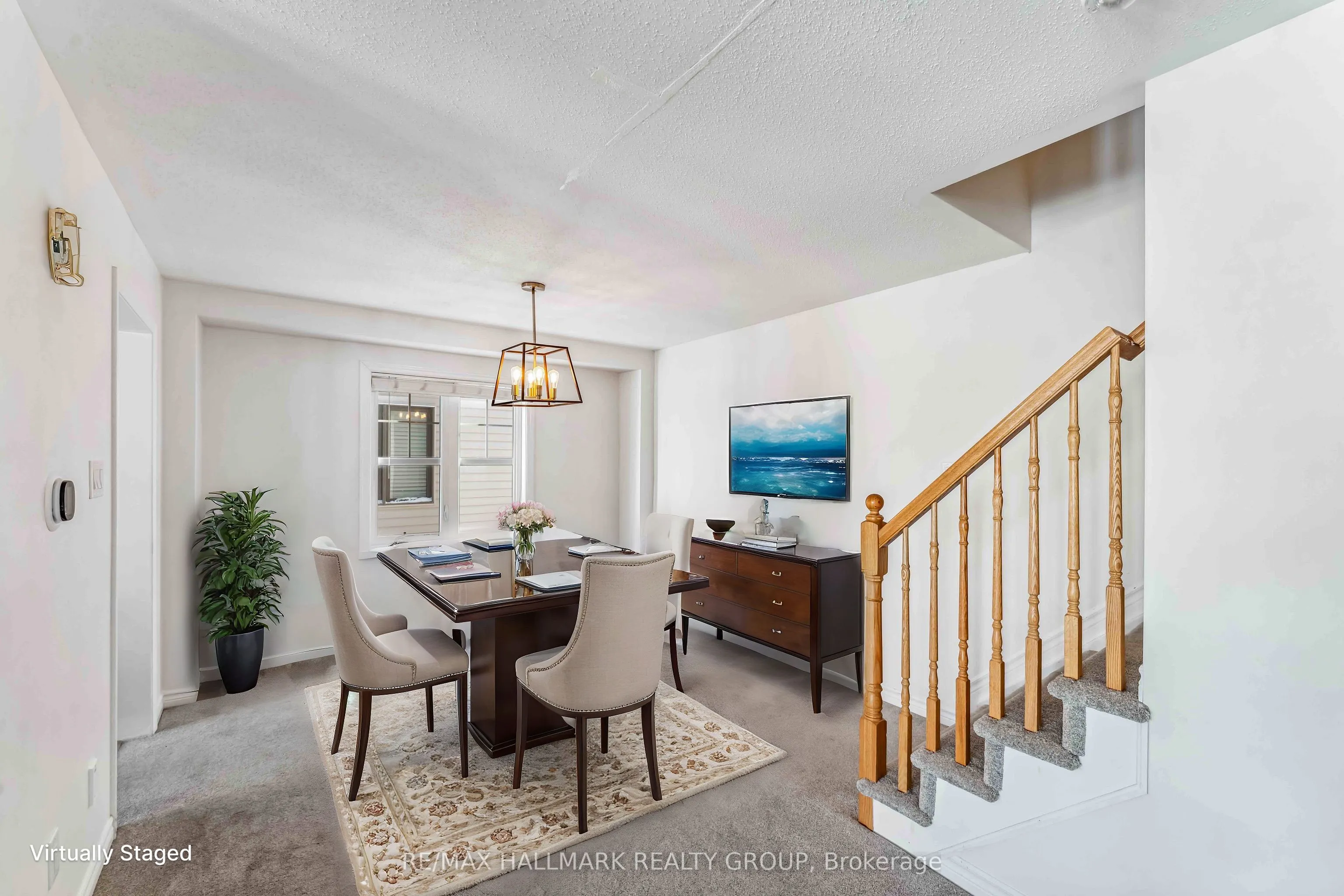 567 Roundleaf Way