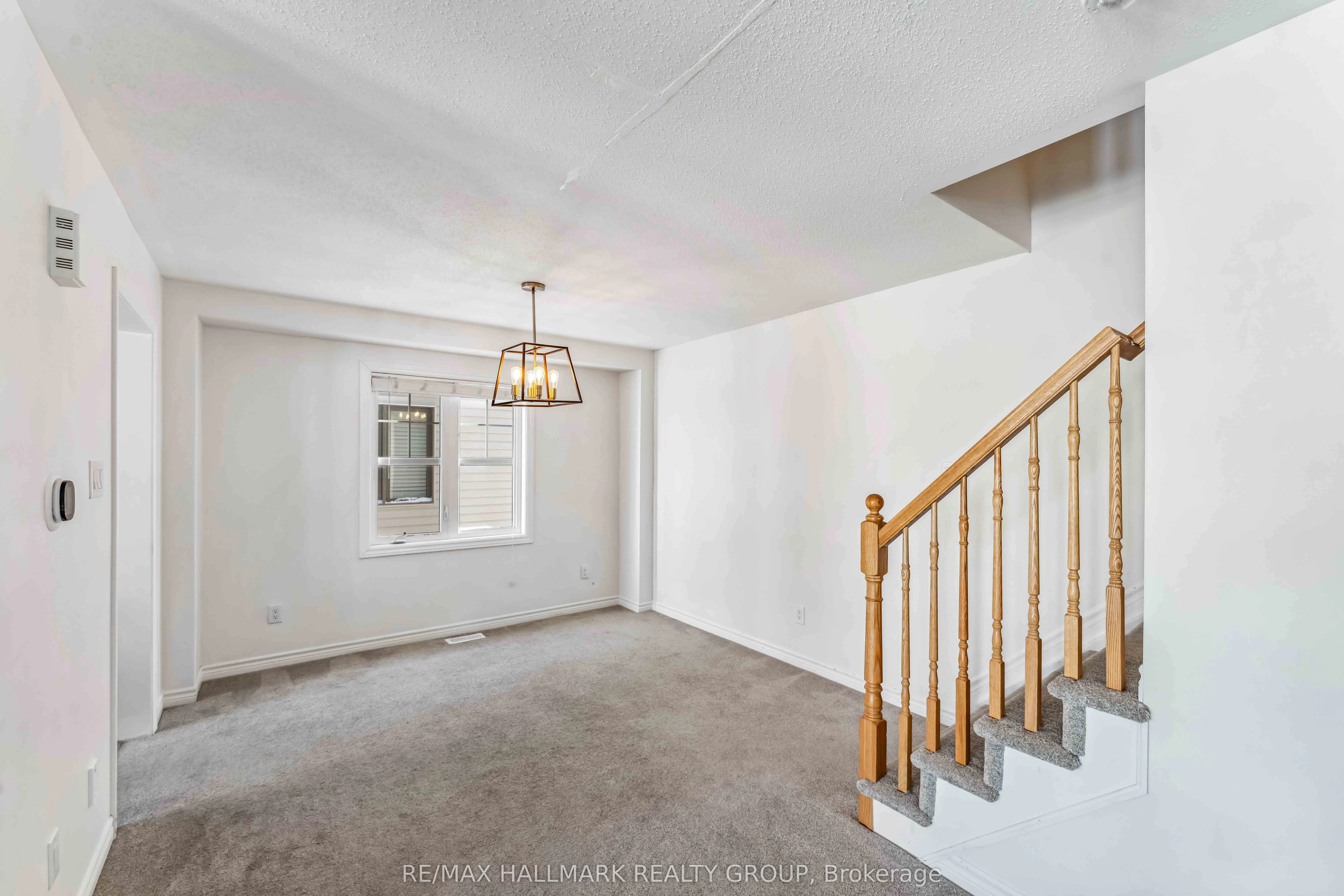 567 Roundleaf Way
