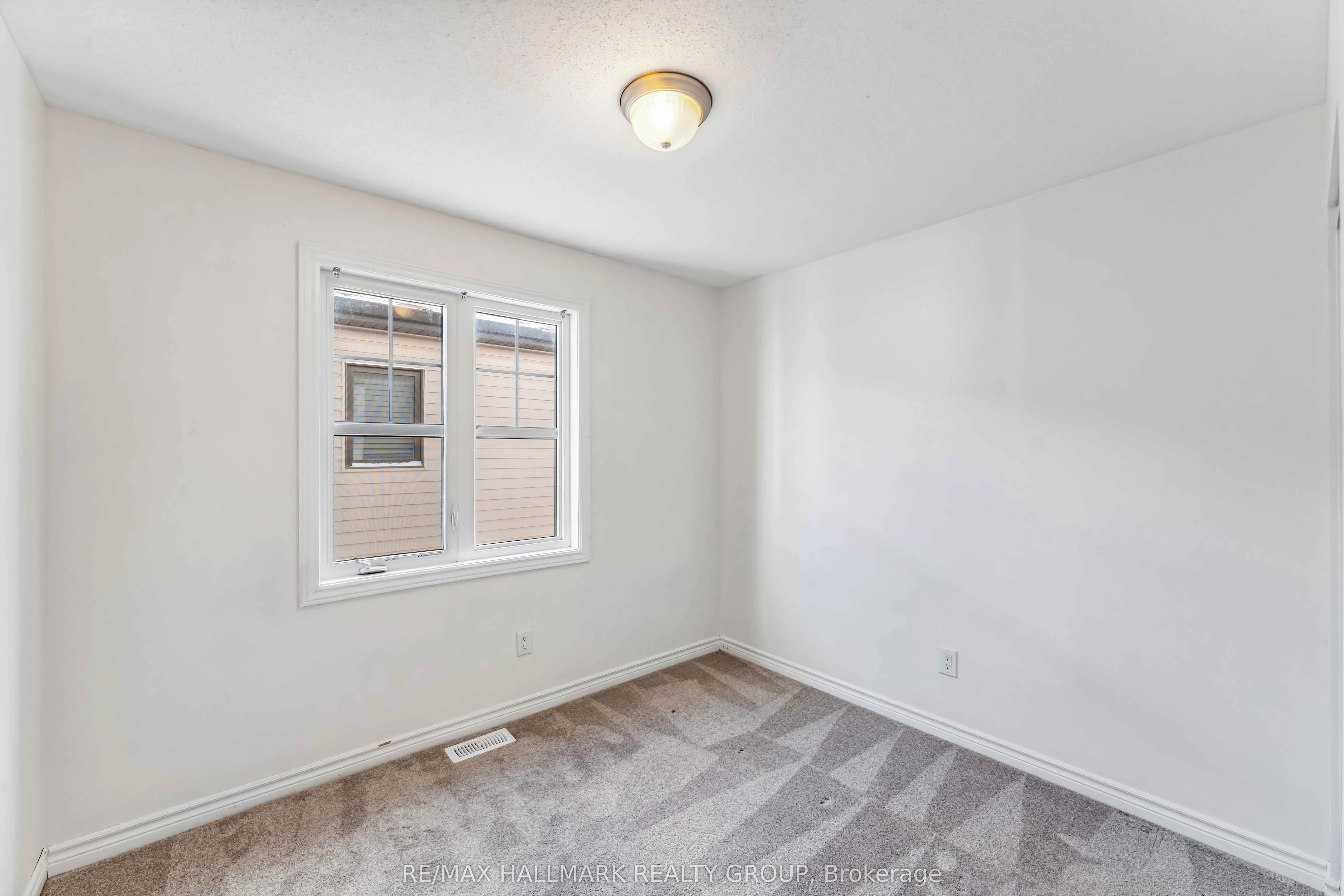 567 Roundleaf Way