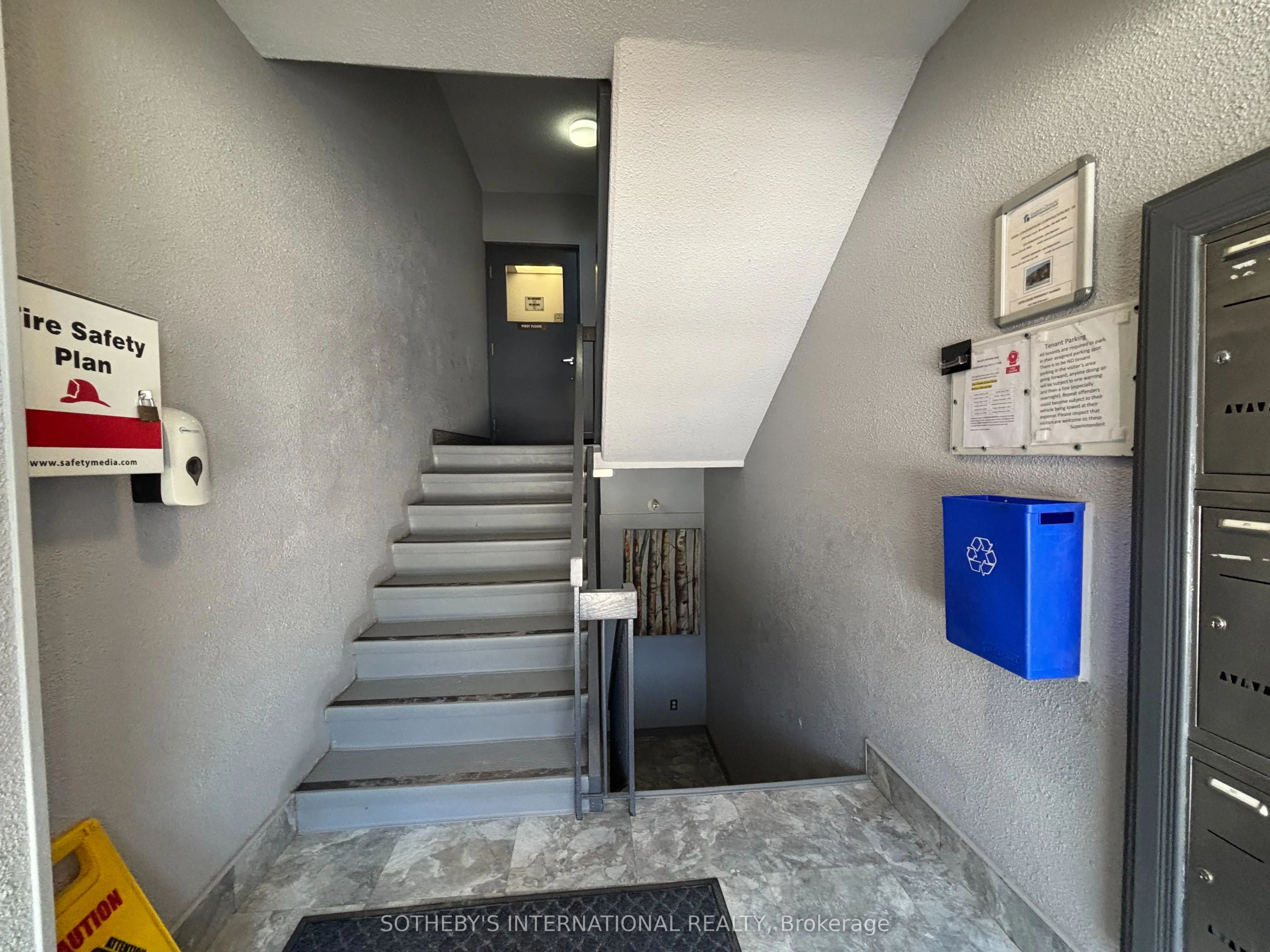 810 Kyle Court, #102