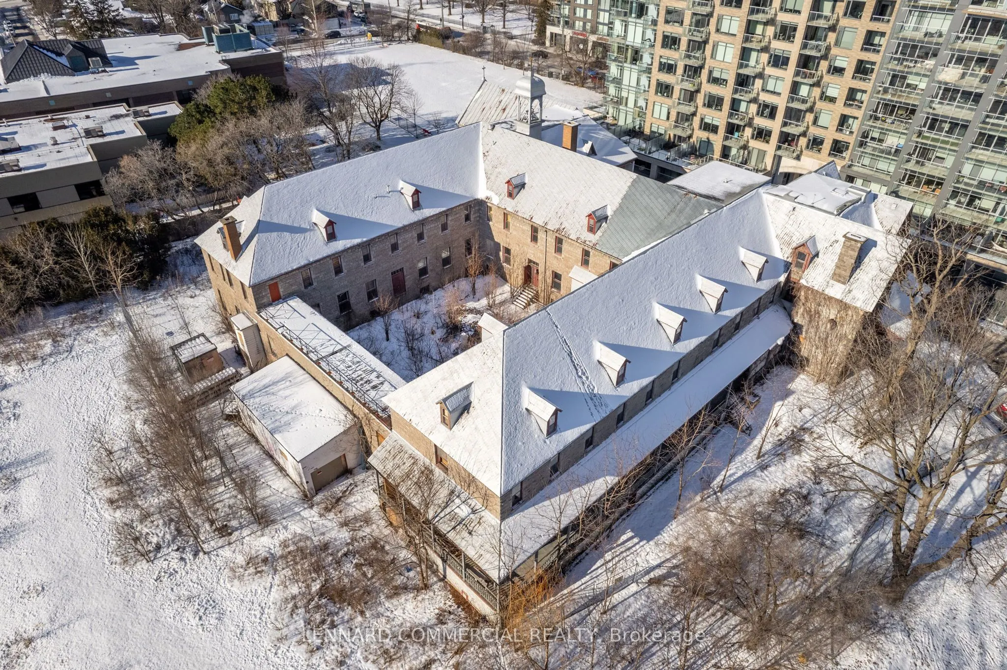 378 Leighton Terrace