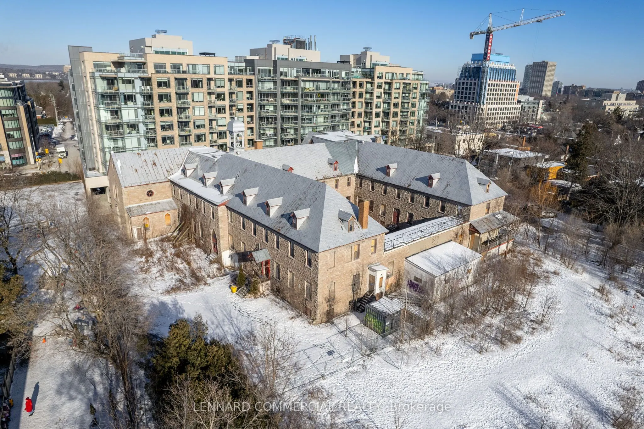378 Leighton Terrace