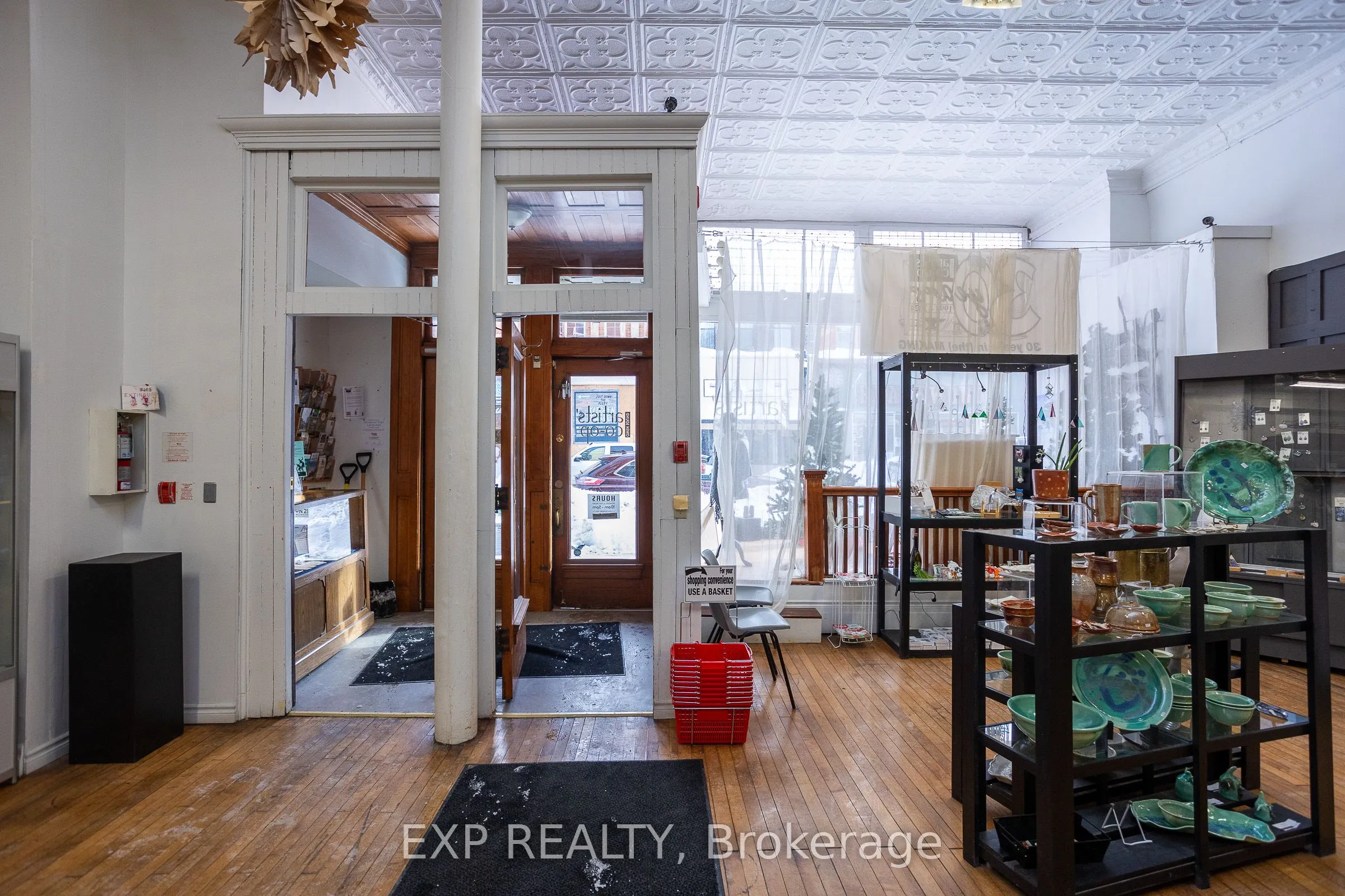 942-944 2nd Avenue E