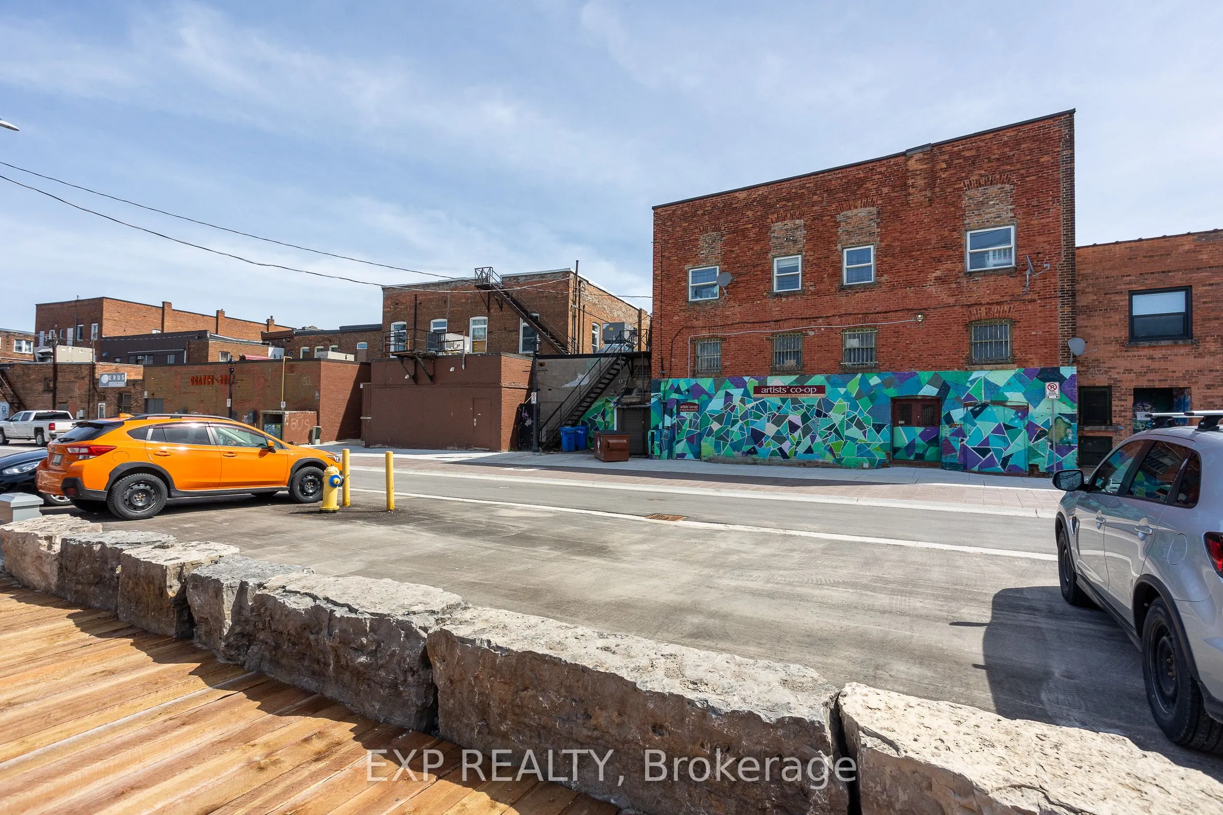 942-944 2nd Avenue E