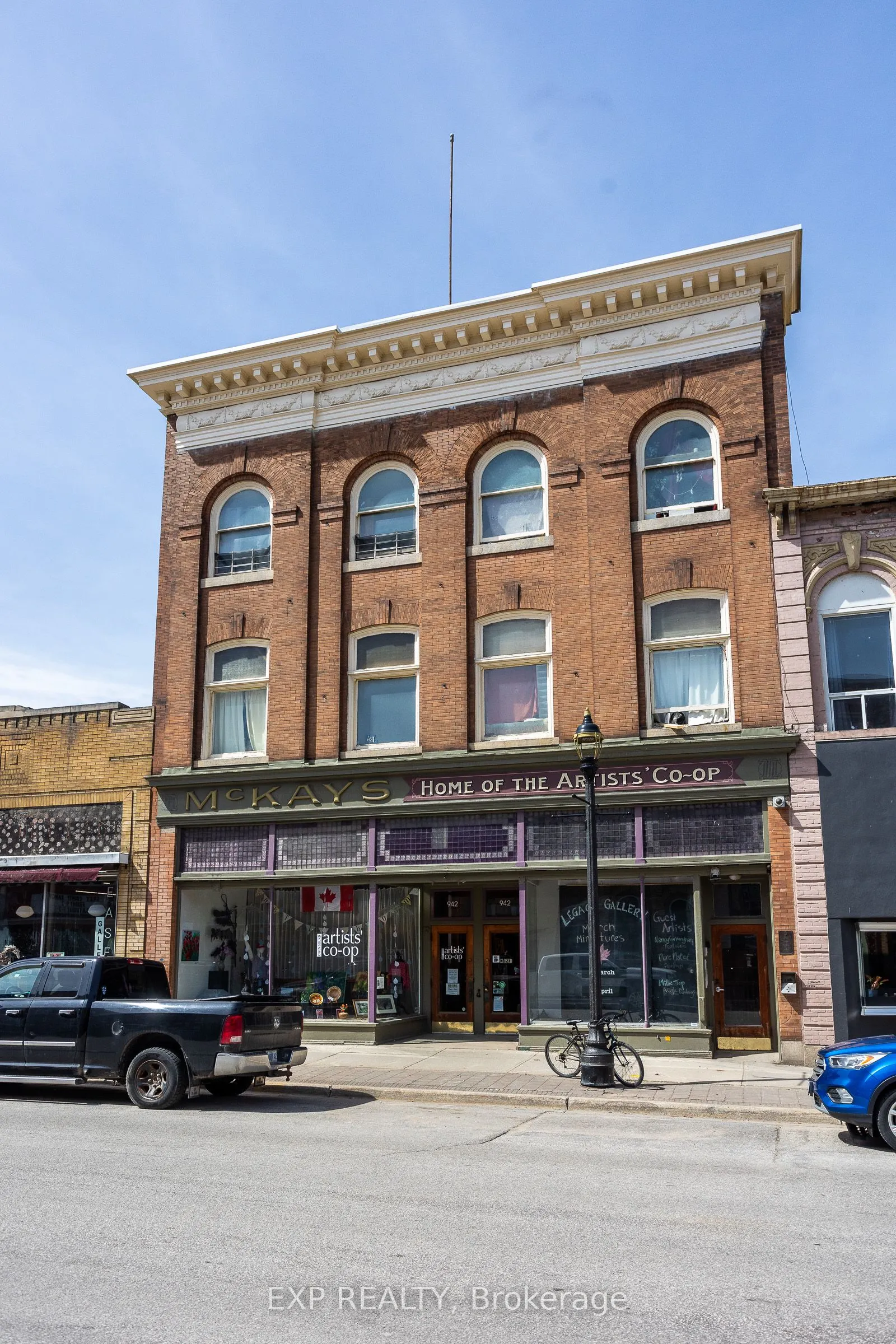 942-944 2nd Avenue E