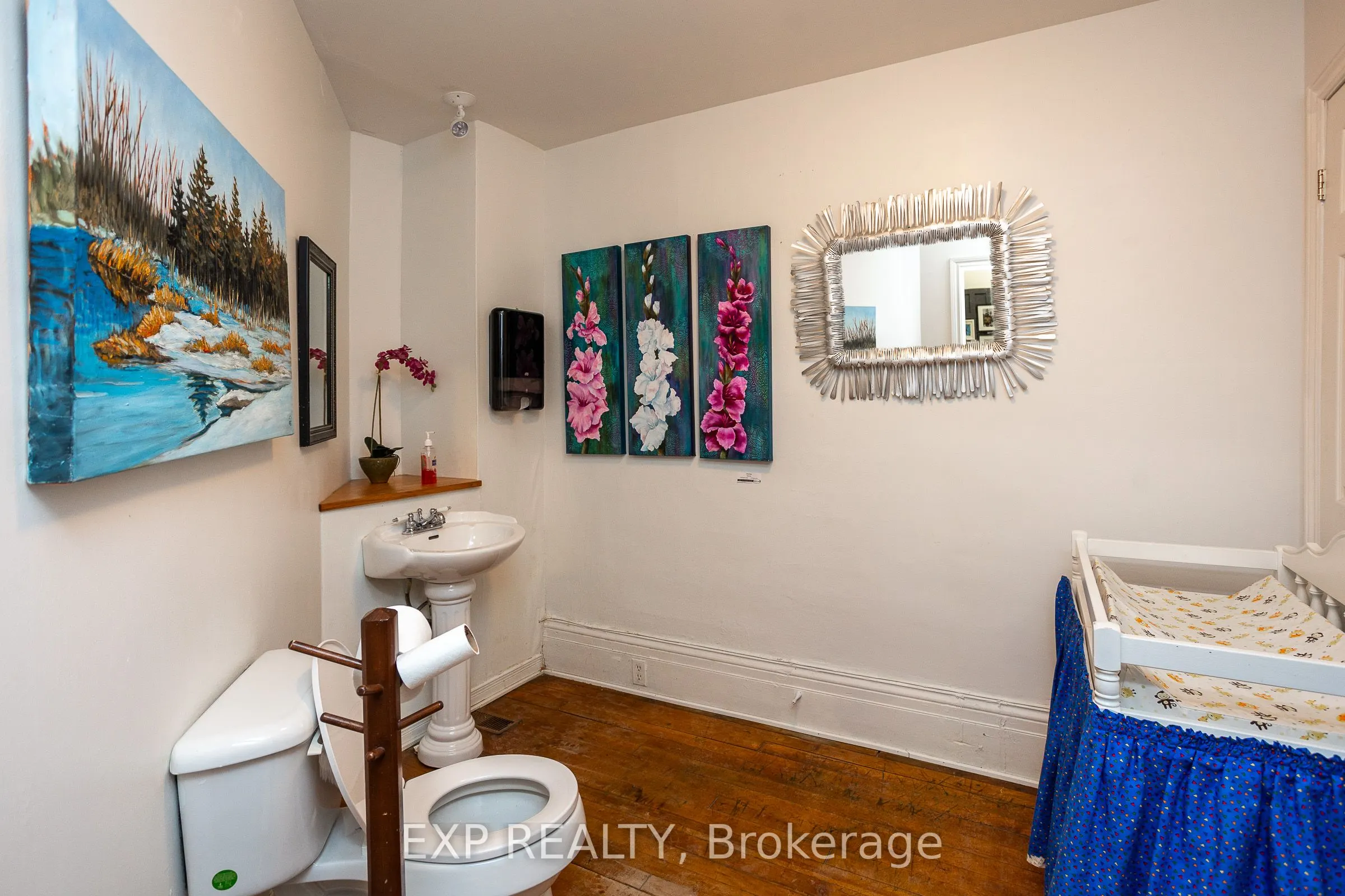942-944 2nd Avenue E