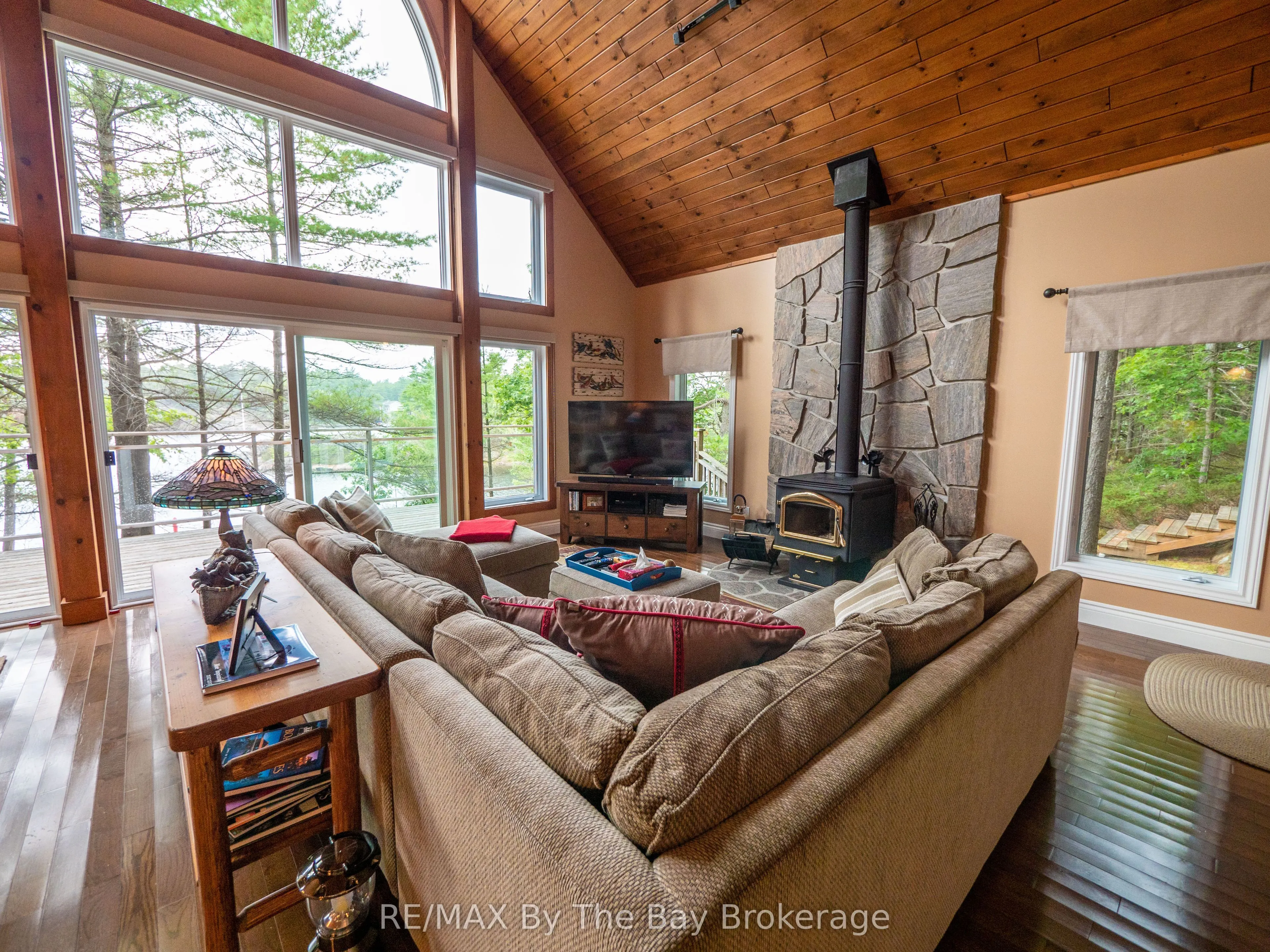 17470 Georgian Bay Shore