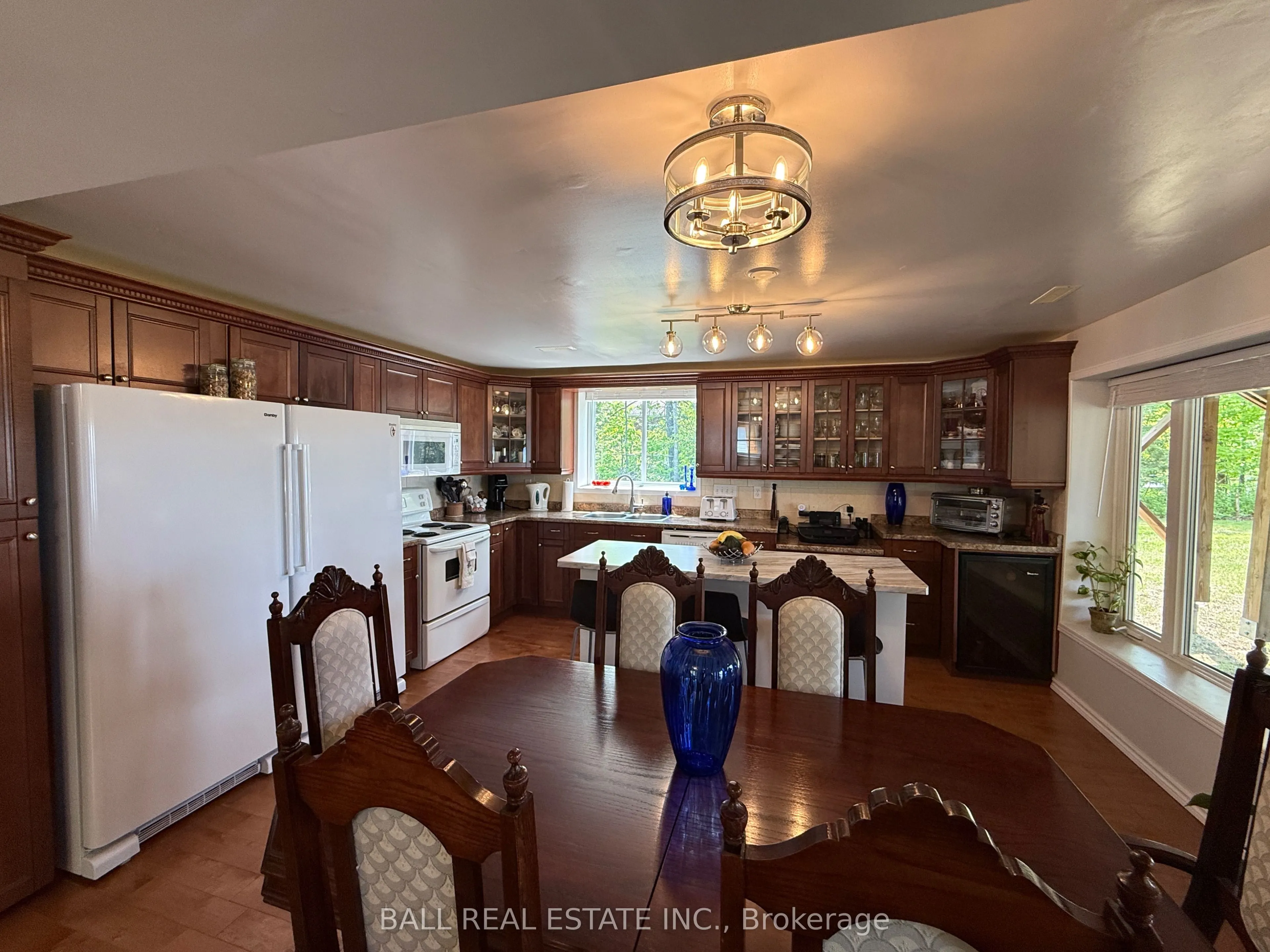 154 JULIAN LAKE Road