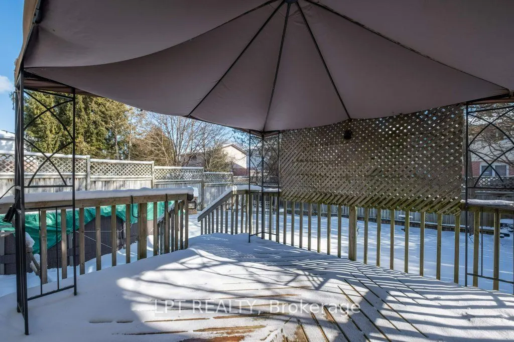 725 Cedarwood Drive