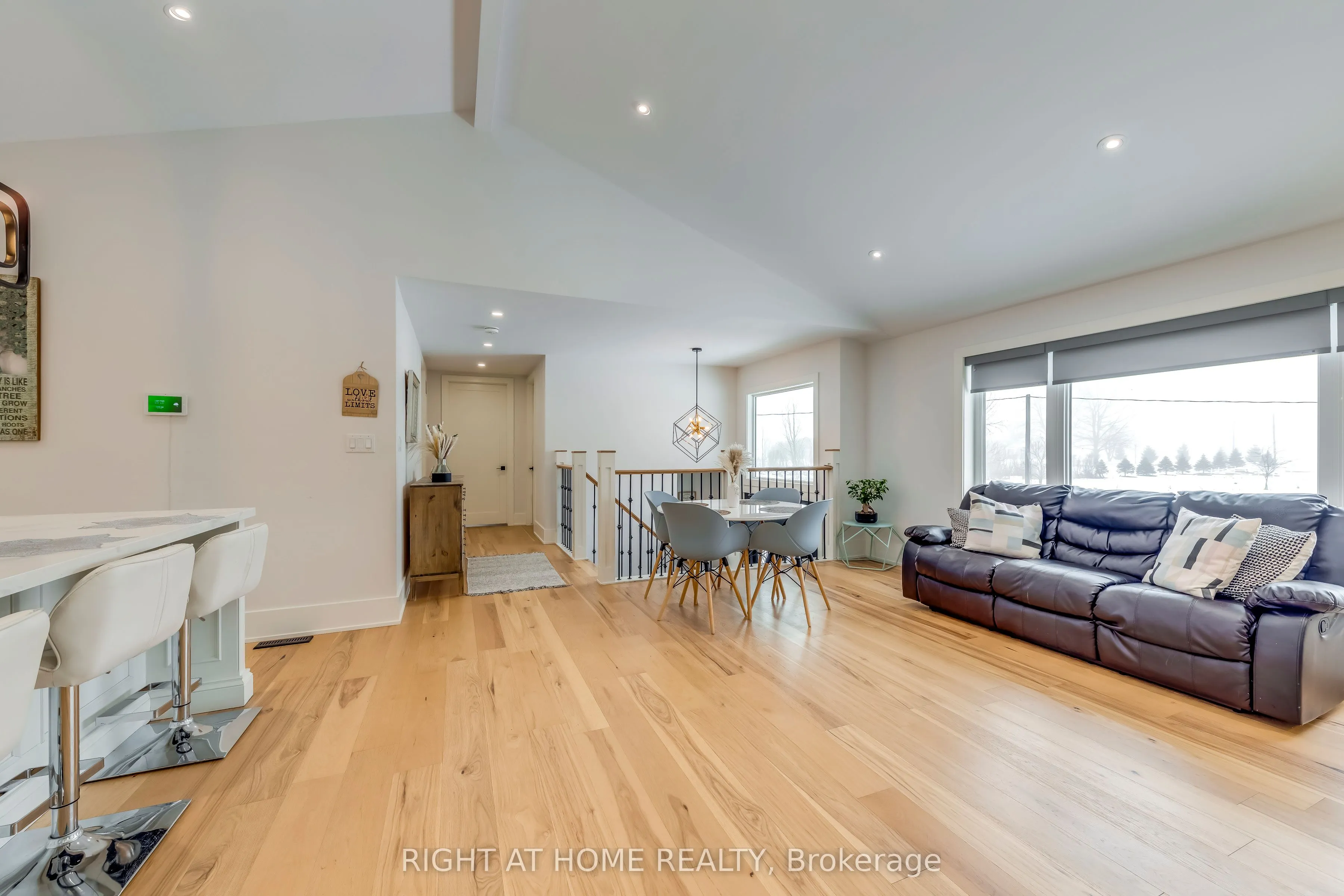 146 7th Concession Road E