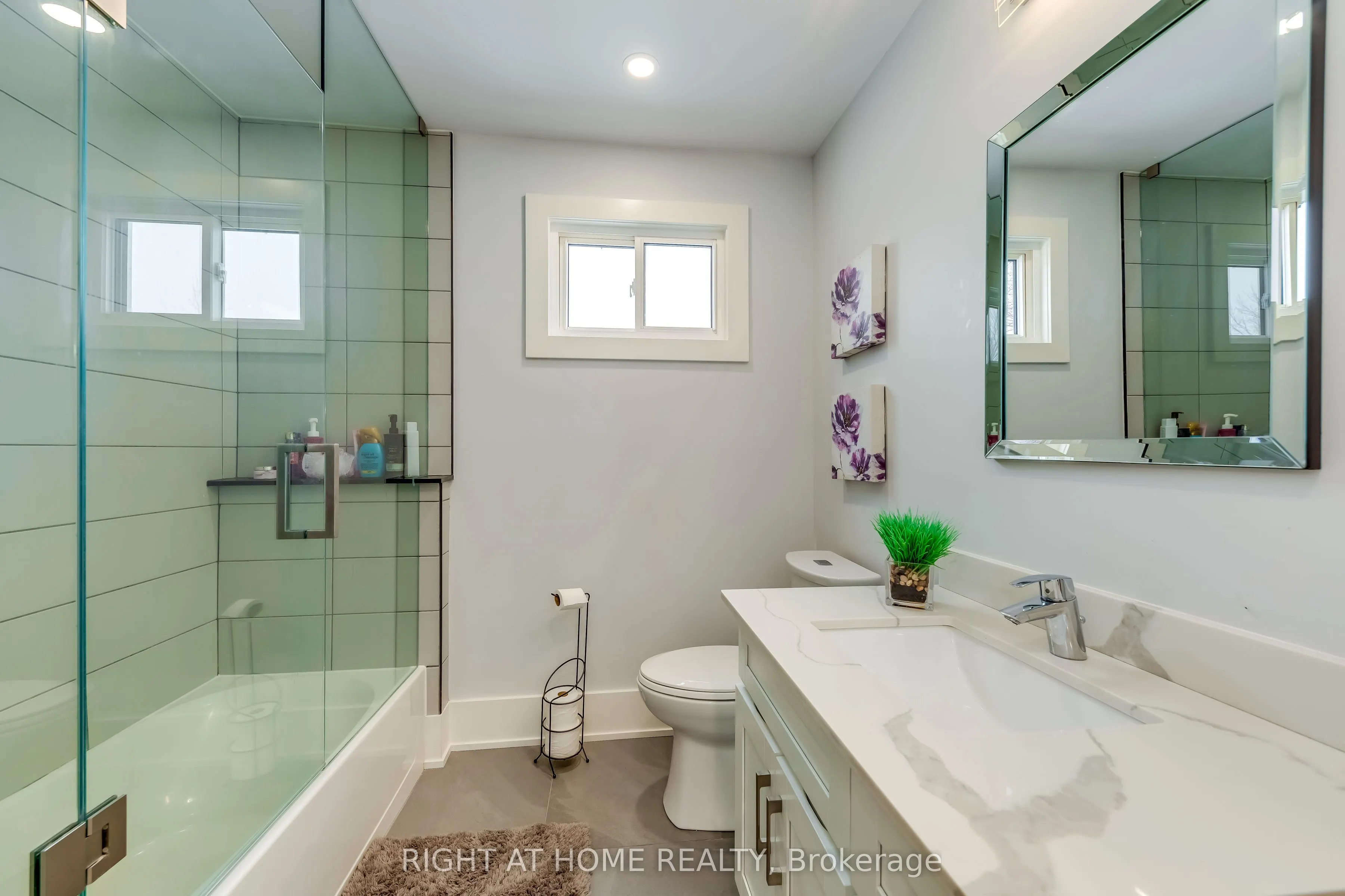 146 7th Concession Road E