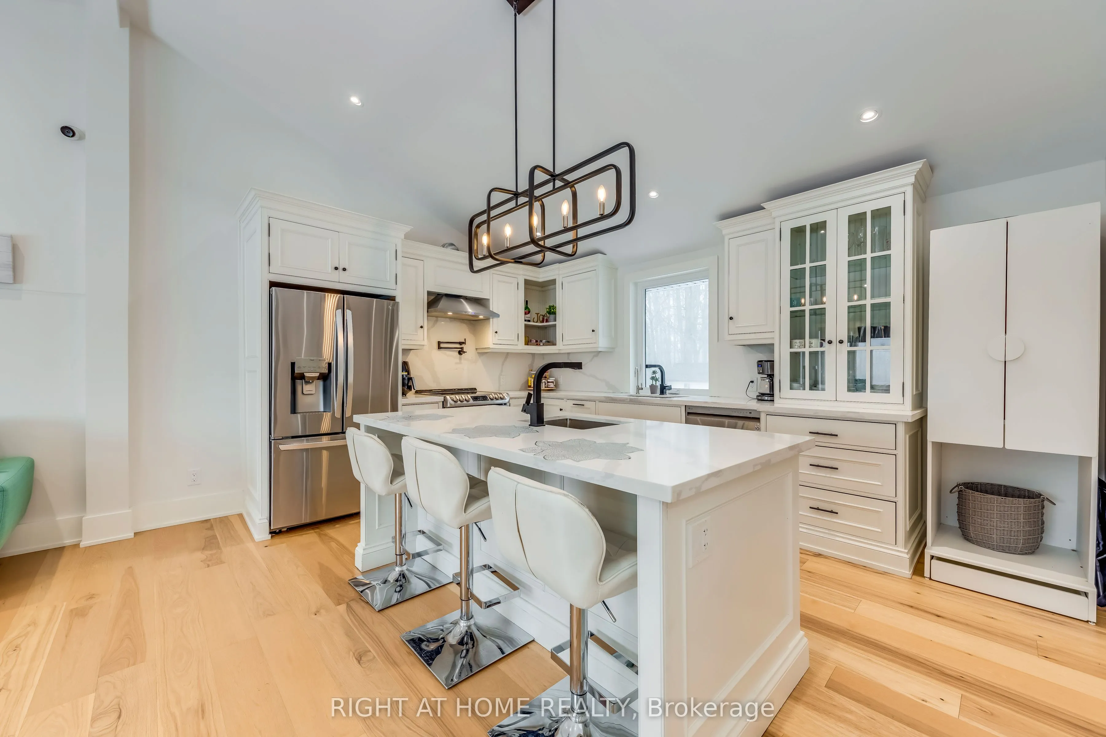 146 7th Concession Road E